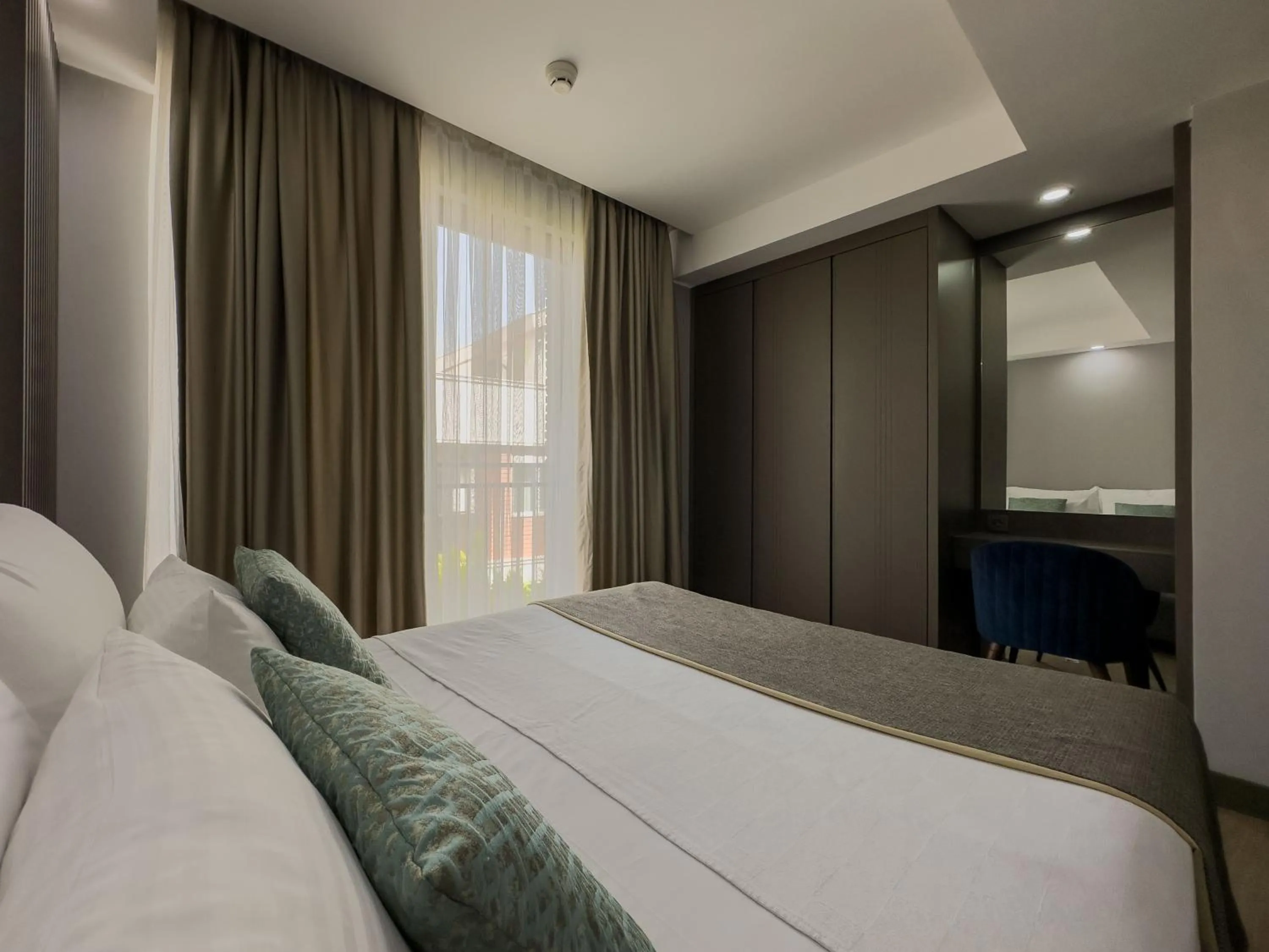 Bed in Leaf River Suites