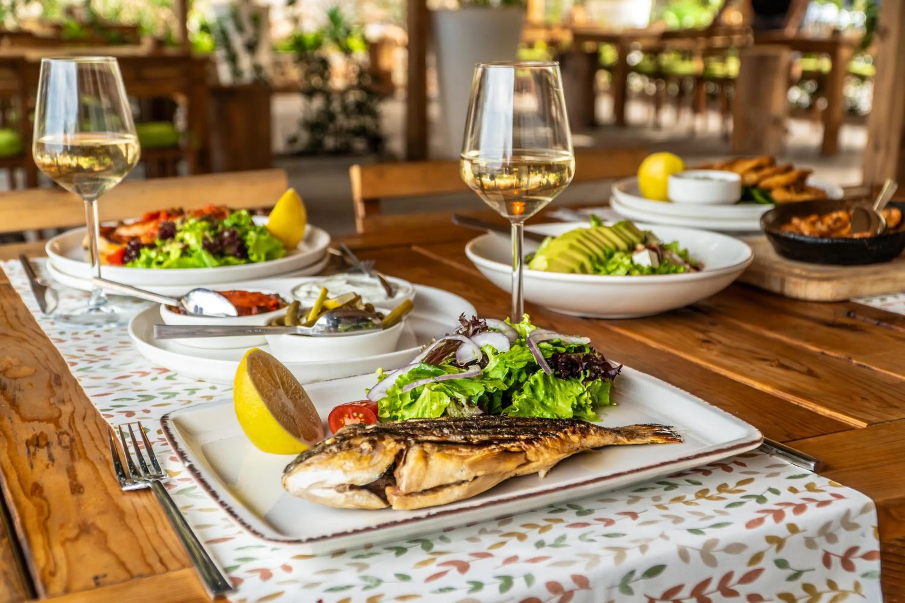 Restaurant/places to eat in Z-Villas Beach Hotel