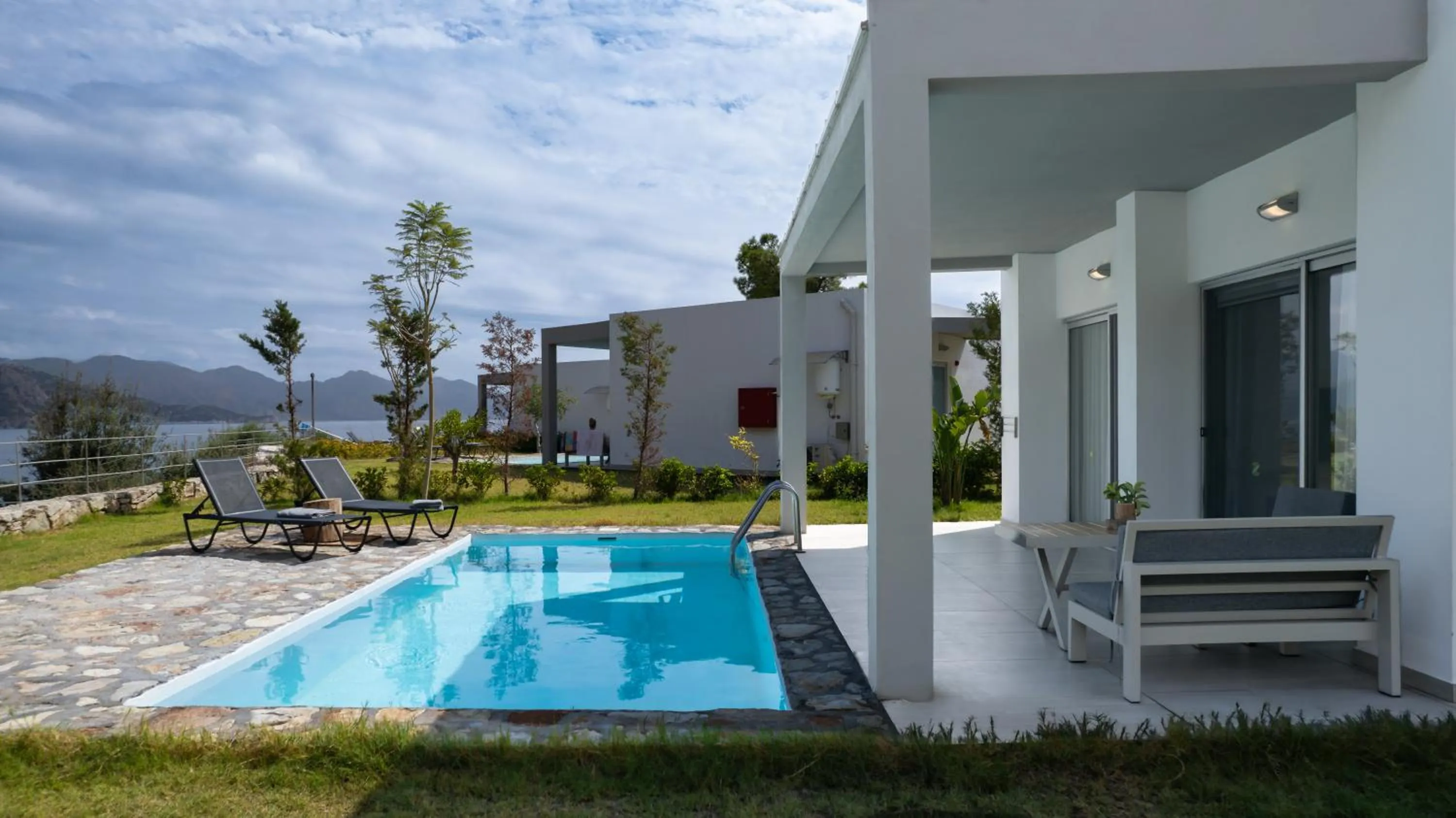 Garden in Z-Villas Beach Hotel