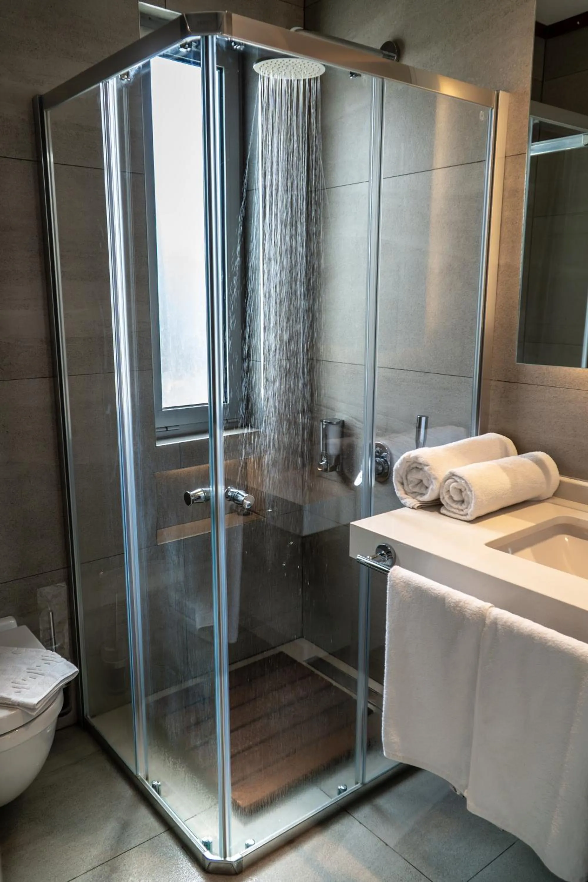 Shower in Z-Villas Beach Hotel