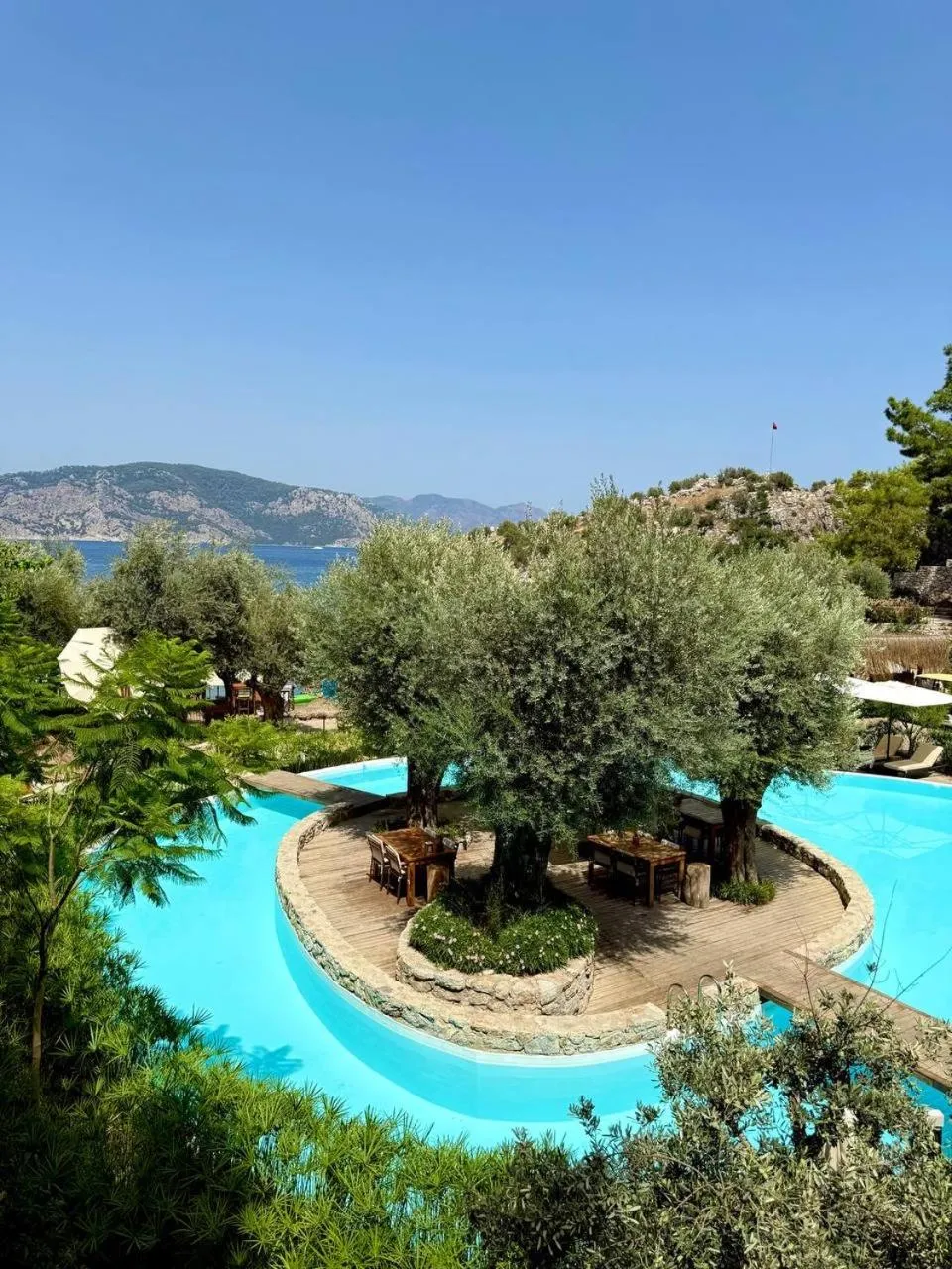 Restaurant/places to eat in Z-Villas Beach Hotel