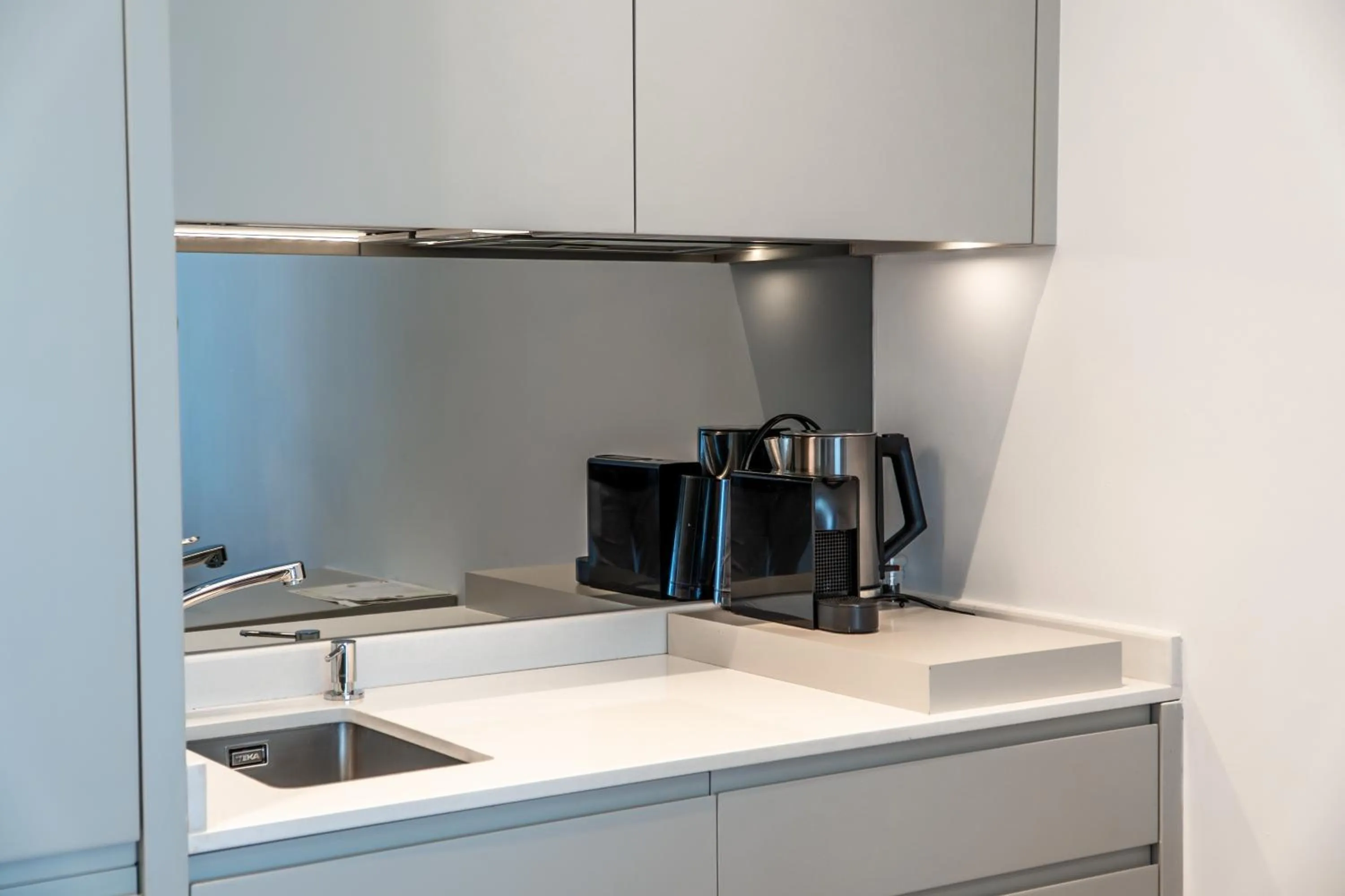 Coffee/tea facilities in Z-Villas Beach Hotel