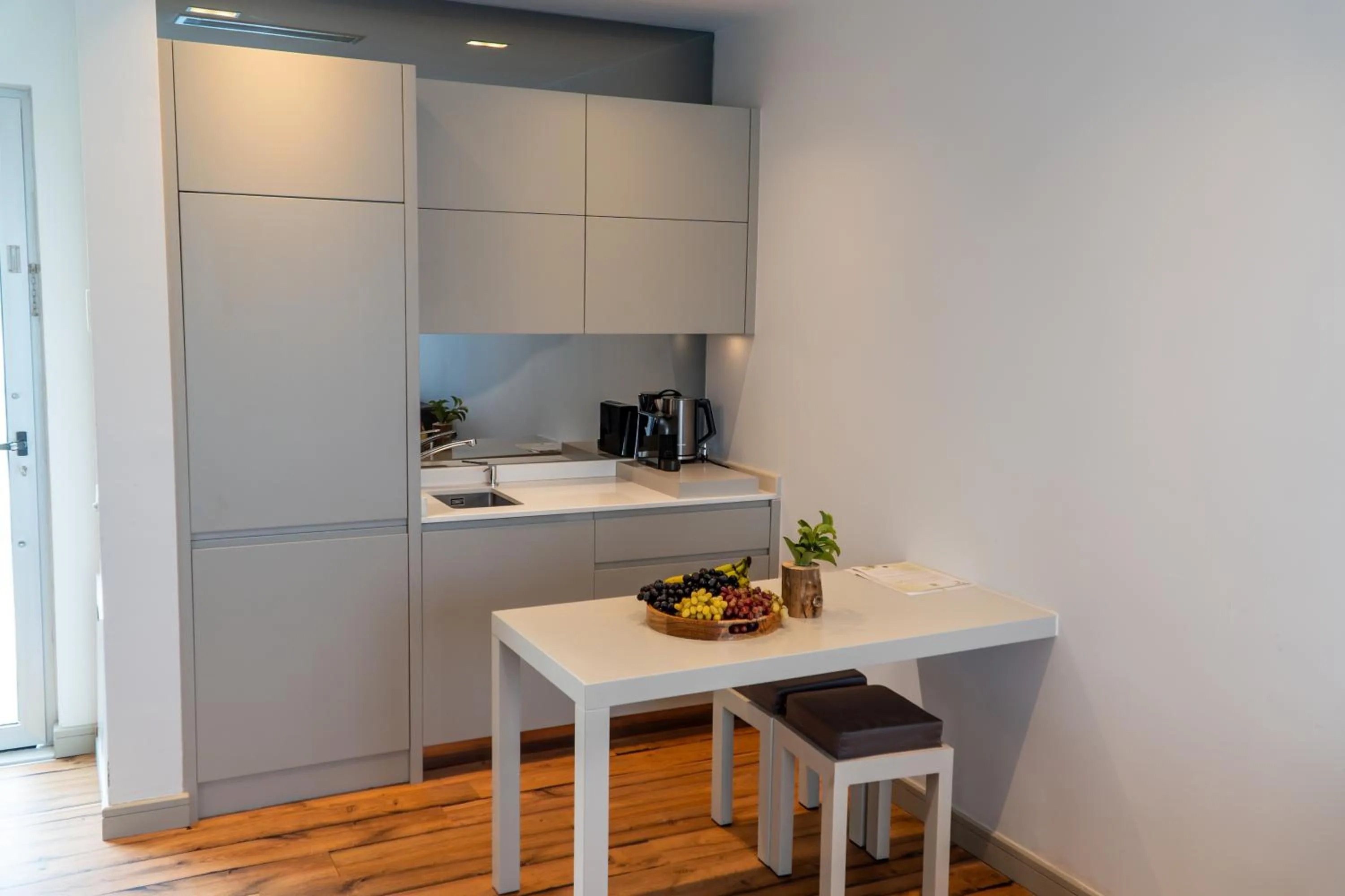 Coffee/tea facilities in Z-Villas Beach Hotel