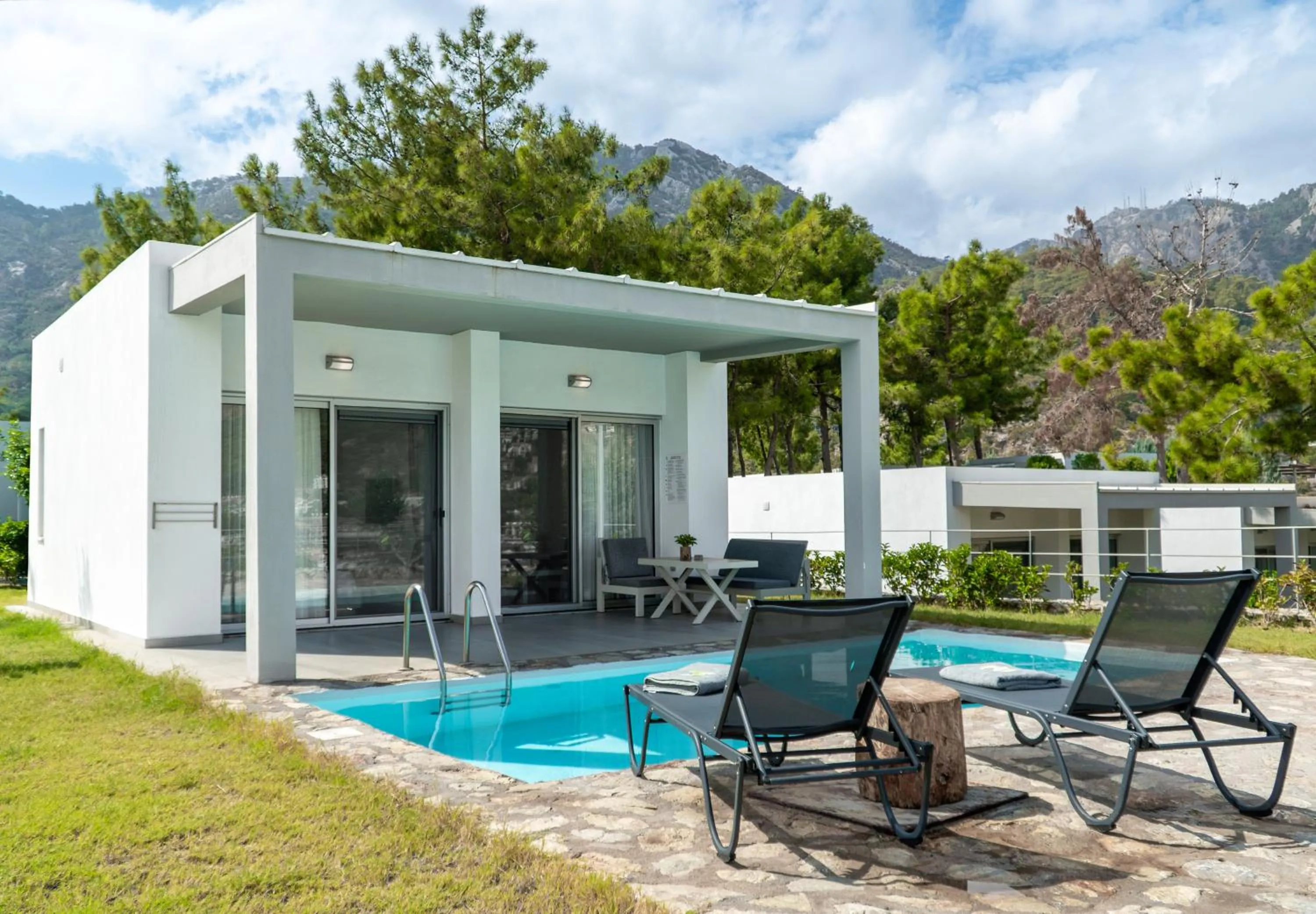 Patio in Z-Villas Beach Hotel