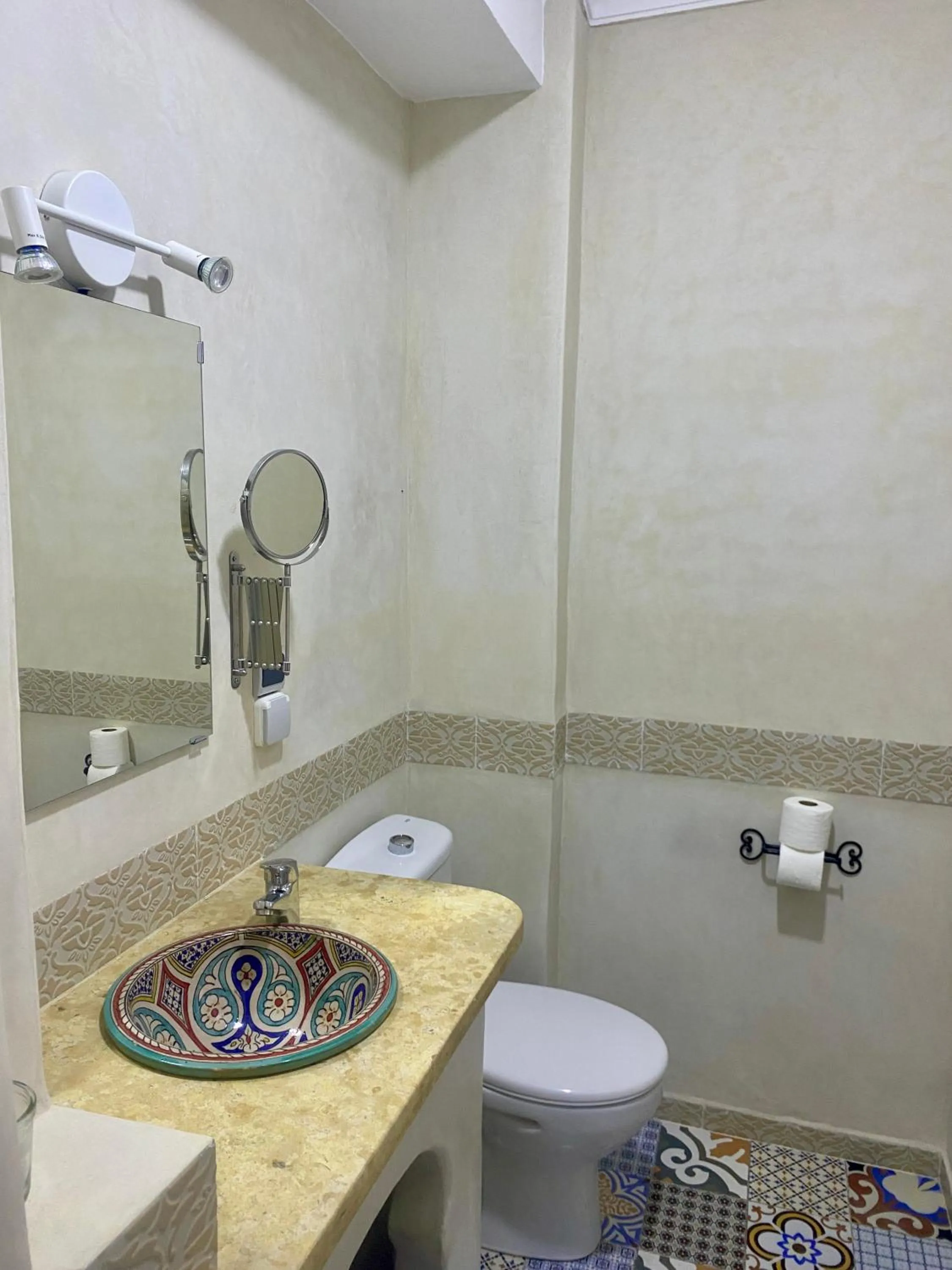 Toilet in Hotel Marrakech