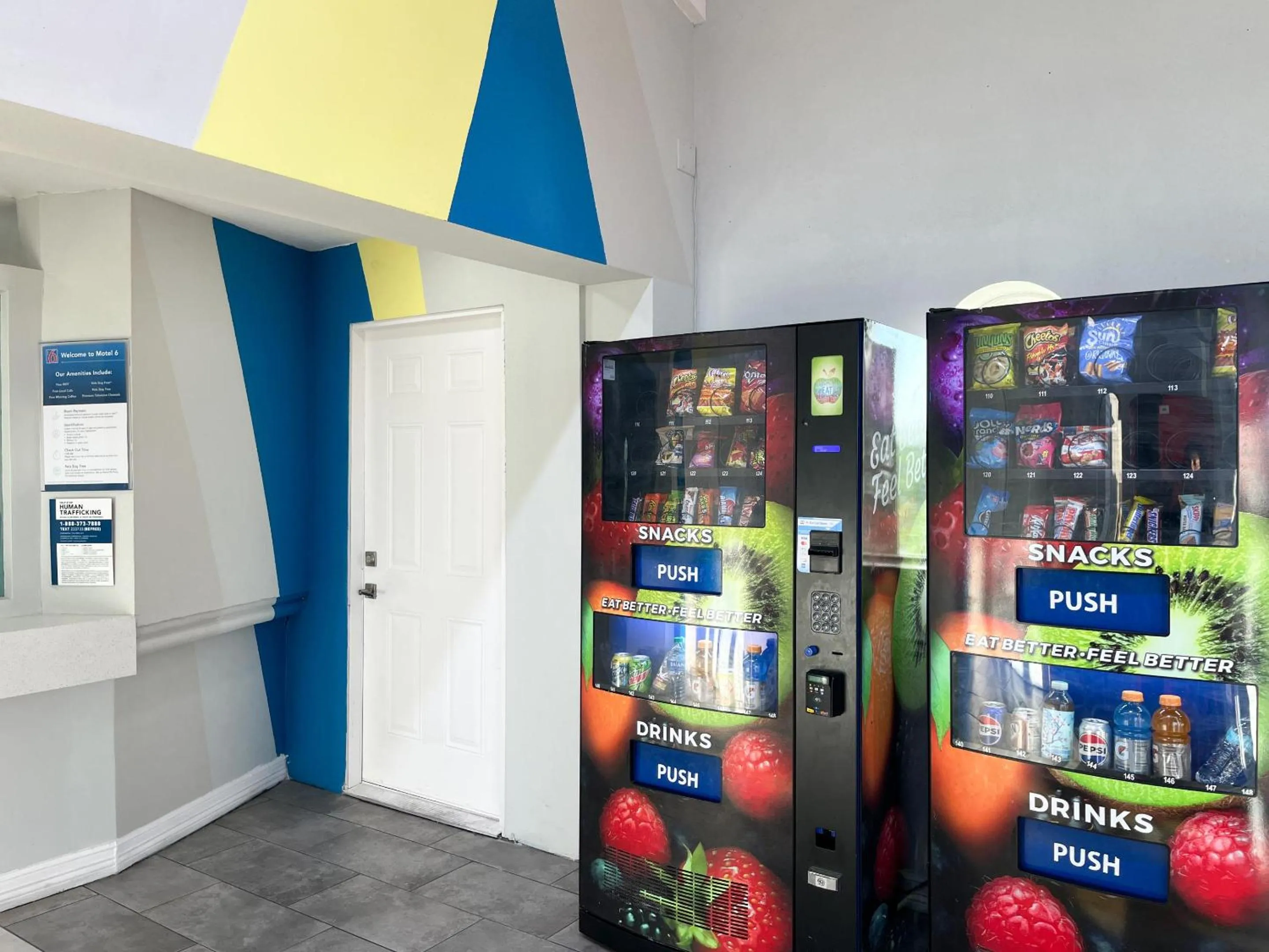 vending machine in Studio 6 Suites Dayton OH Englewood