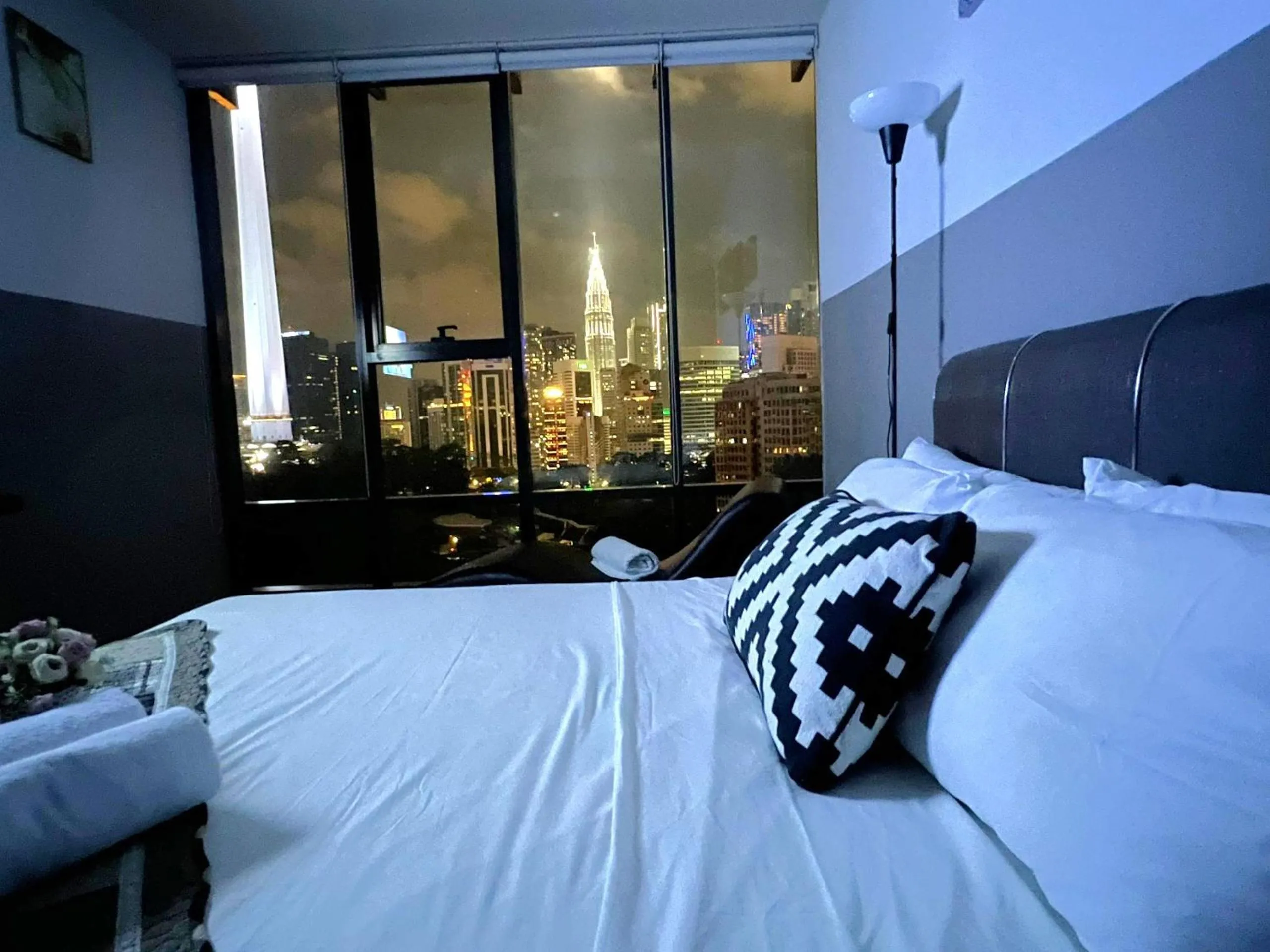 Bed in Ceylonz Suite, Bukit Bintang by MK HOME