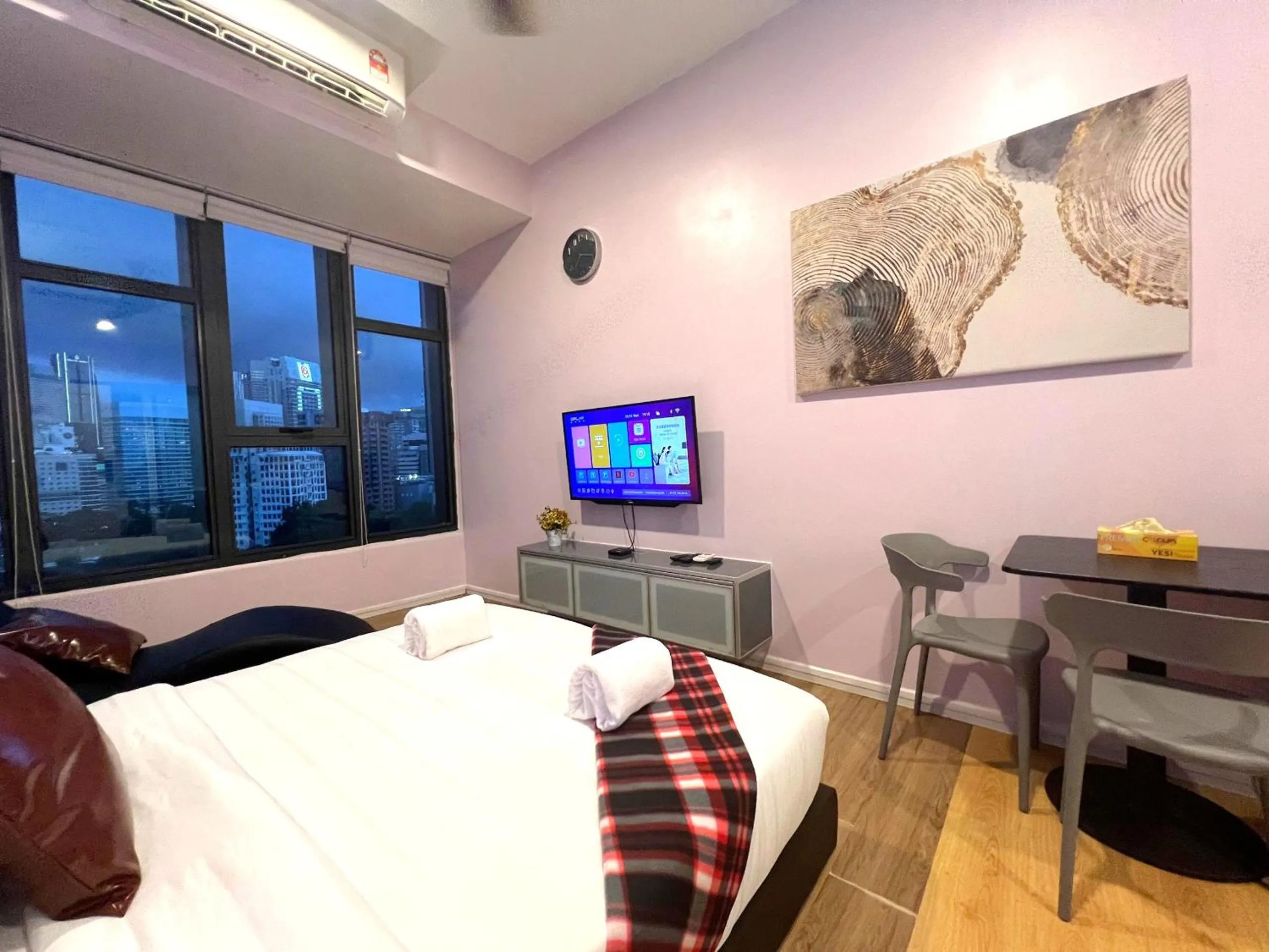 Bed in Ceylonz Suite, Bukit Bintang by MK HOME