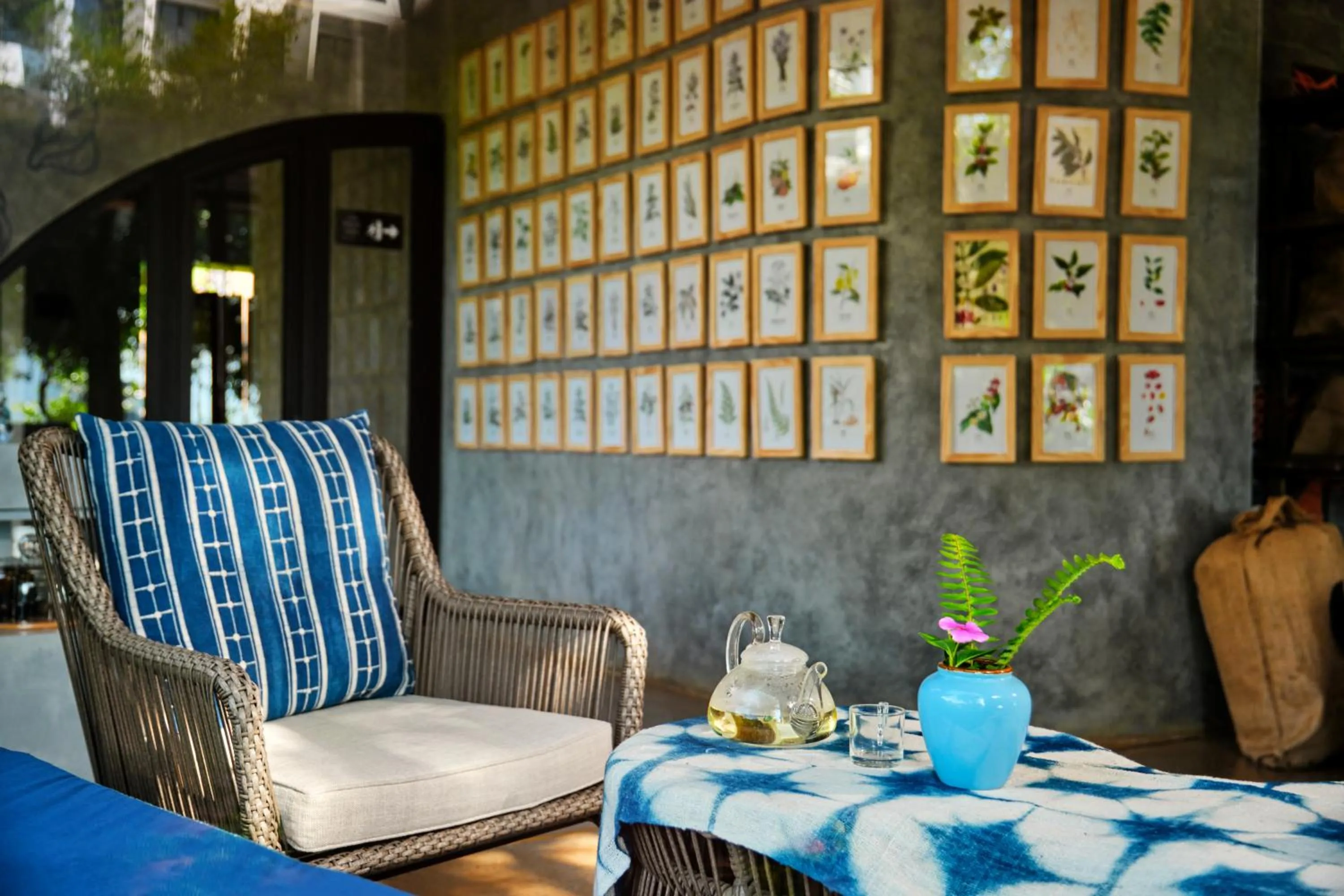 Lobby or reception in The Coffee City - Healing & Retreats