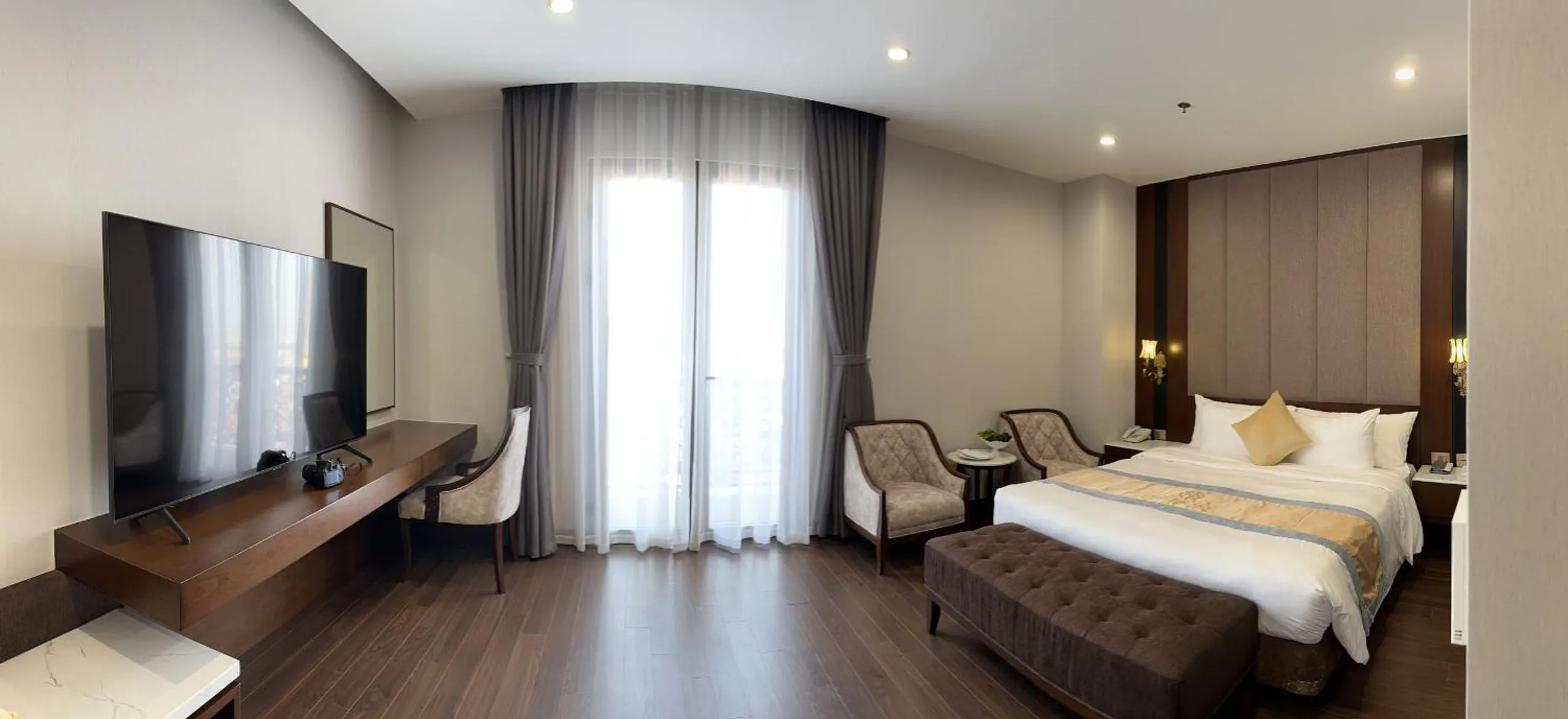 Bed in Kinh Bắc Palace Hotel