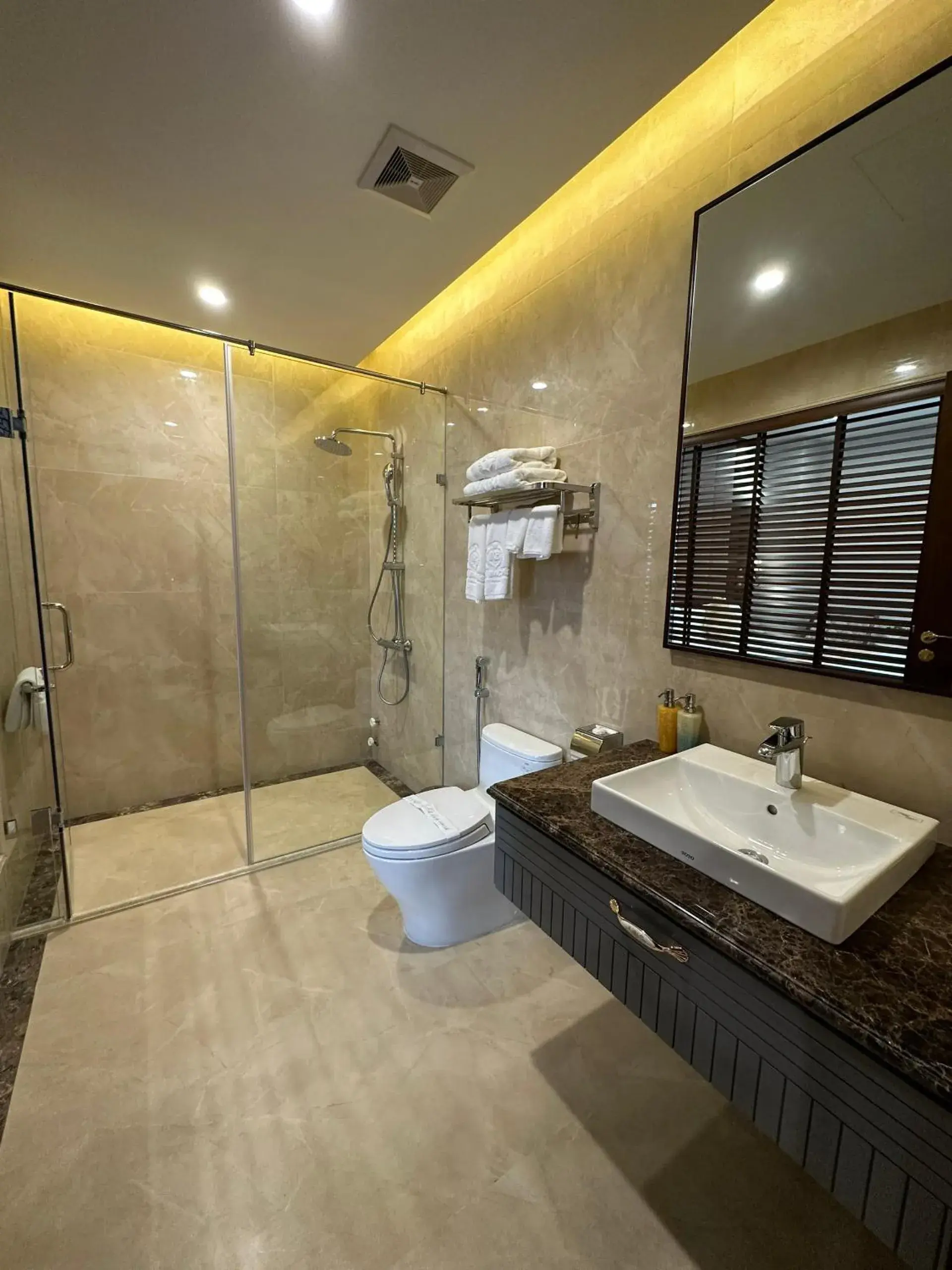 Twin Room with City View - single occupancy in Kinh Bắc Palace Hotel Twin Room with City View - single occupancy in Kinh Bắc Palace Hotel