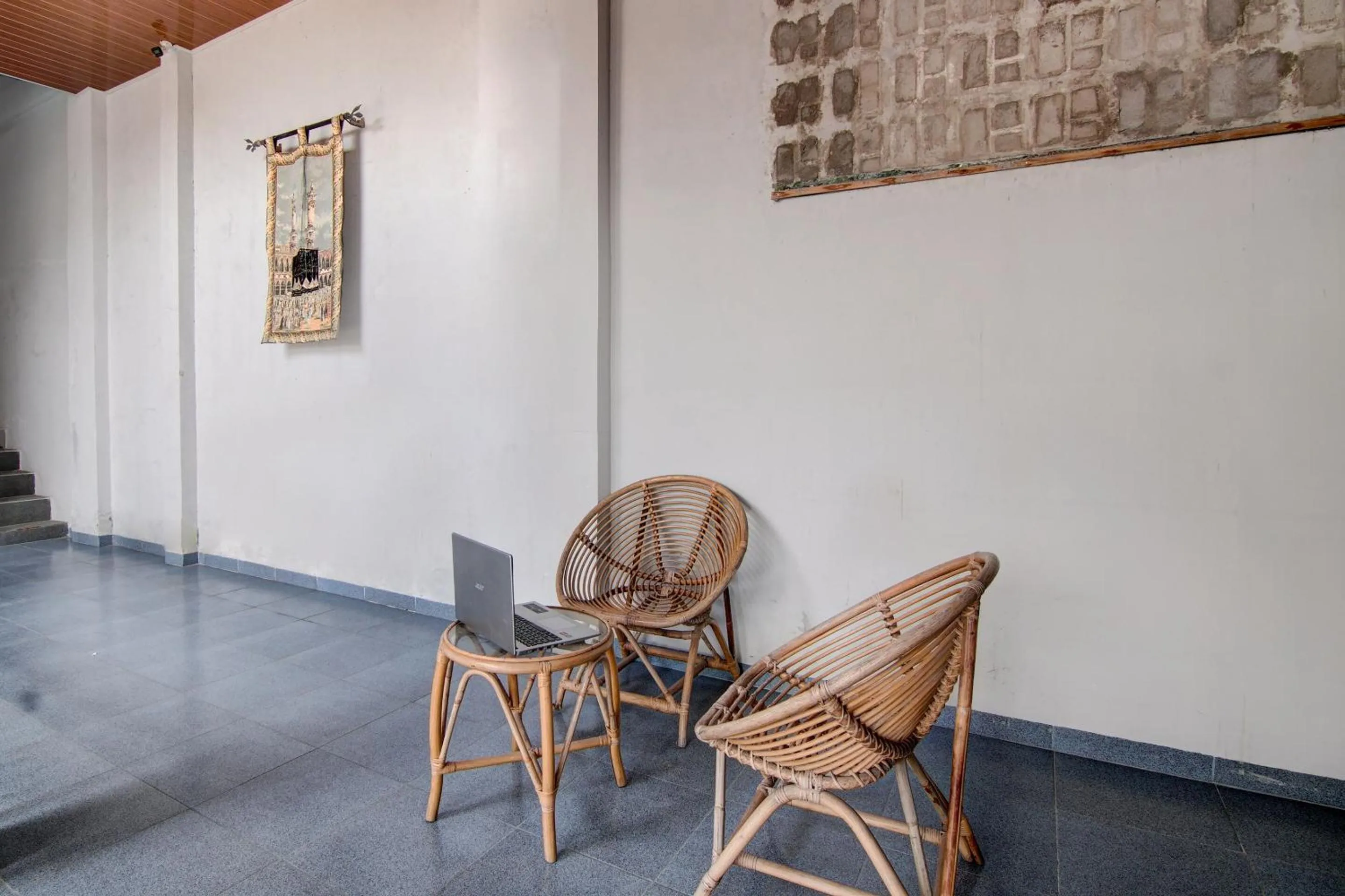 Lobby or reception in OYO 92806 Penginapan Geby Syariah