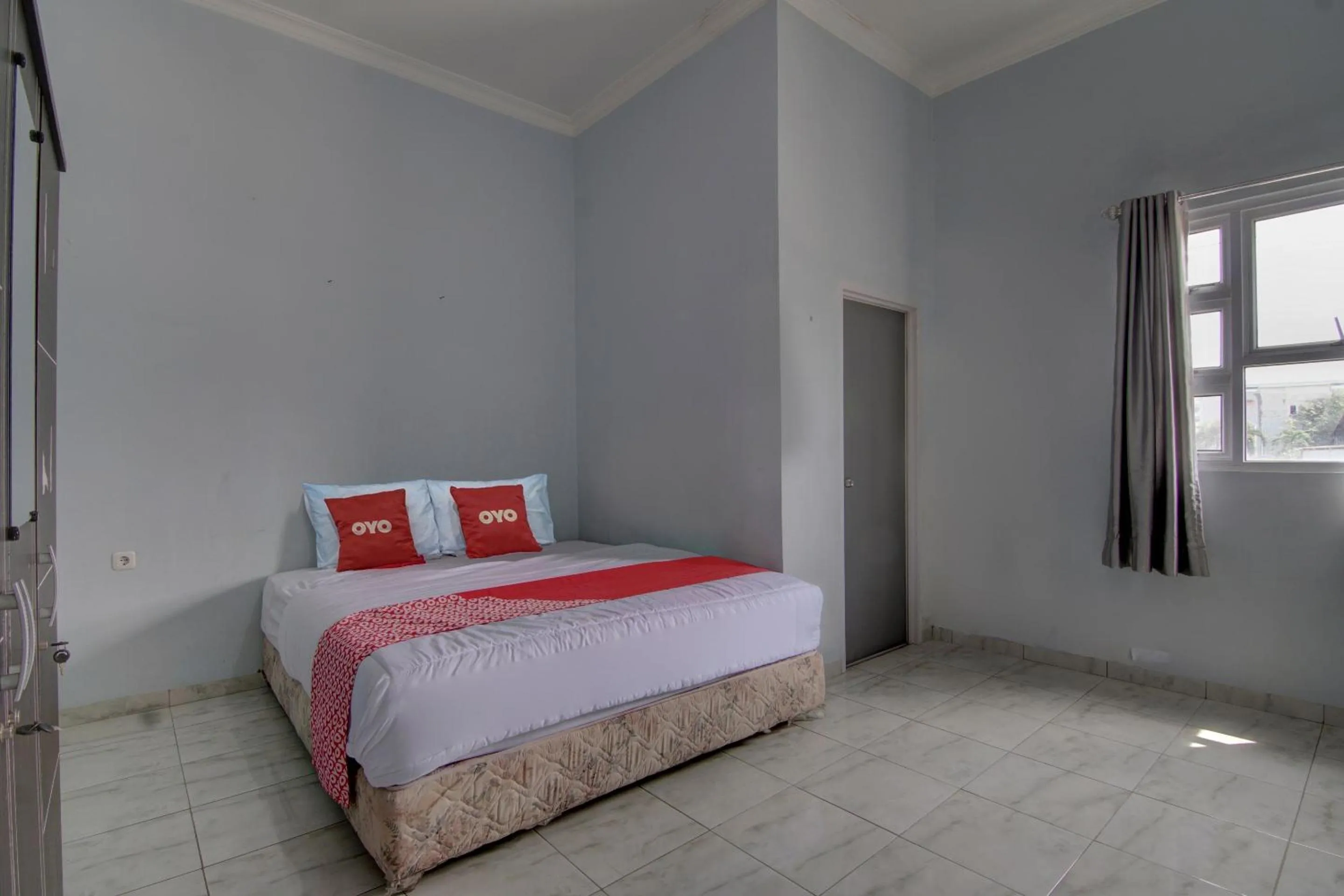 Bedroom, Bed in OYO 92806 Penginapan Geby Syariah