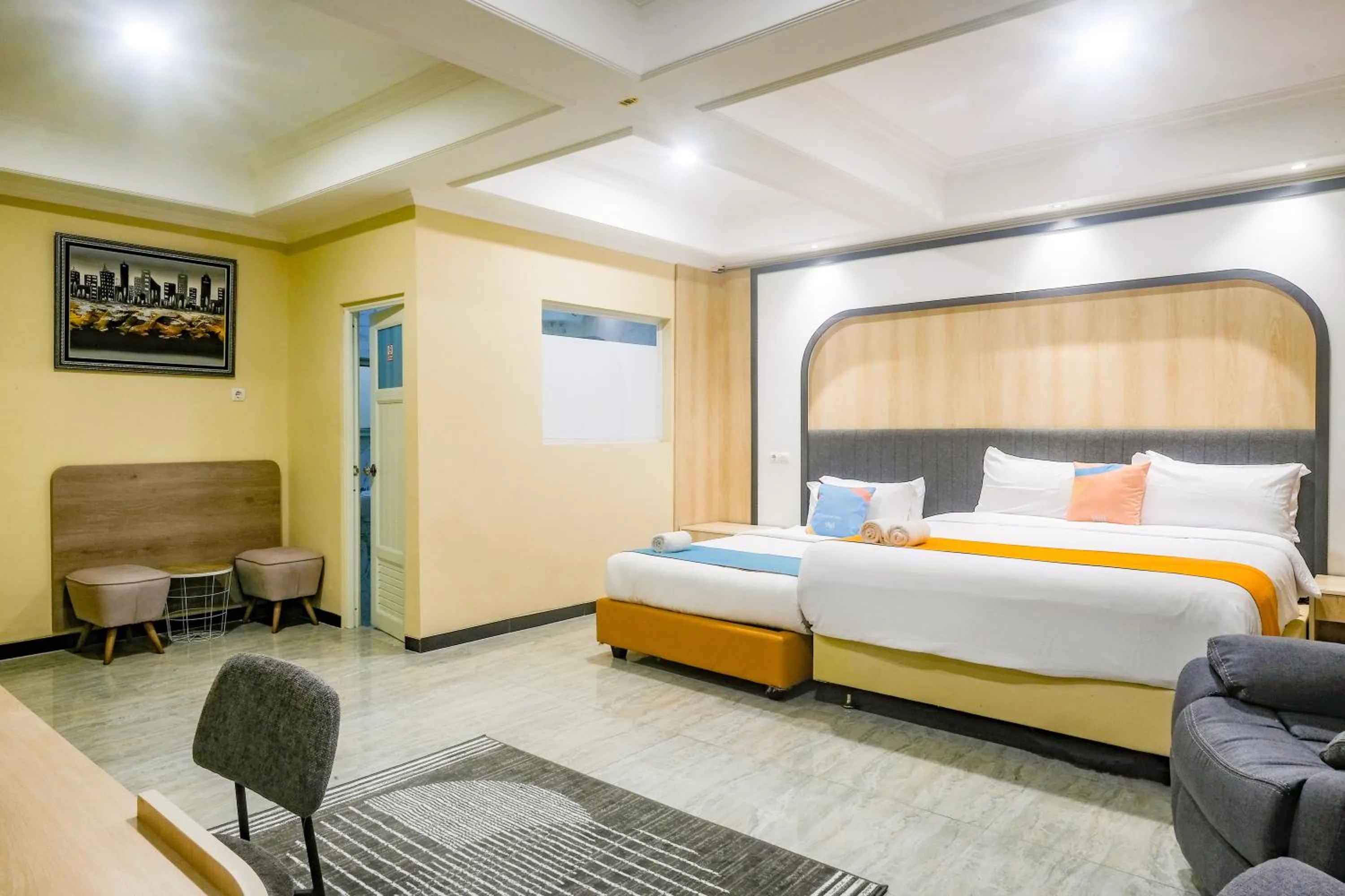 Bedroom, Bed in Sans Hotel City Park Medoho Semarang