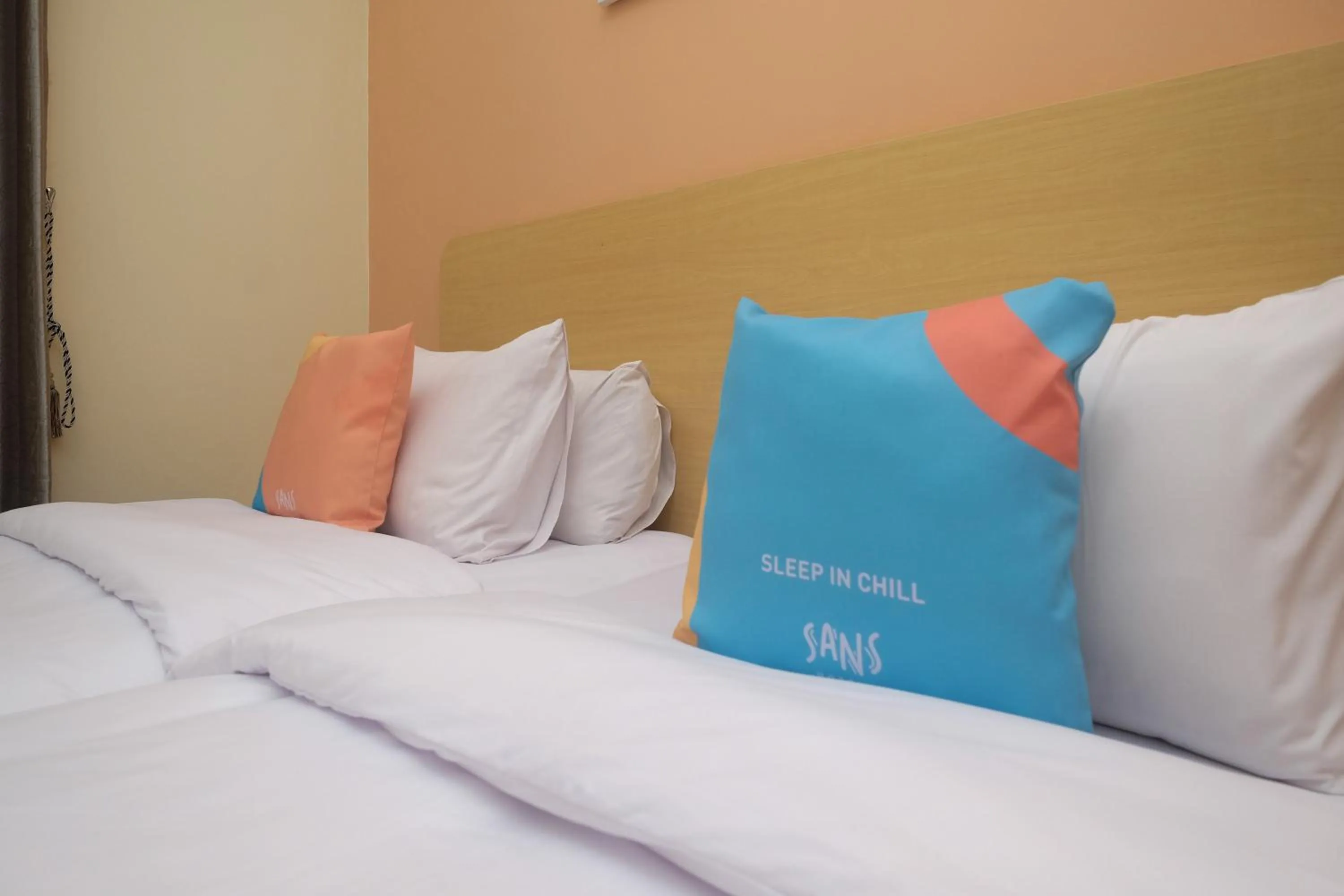 Bedroom, Bed in Sans Hotel City Park Medoho Semarang
