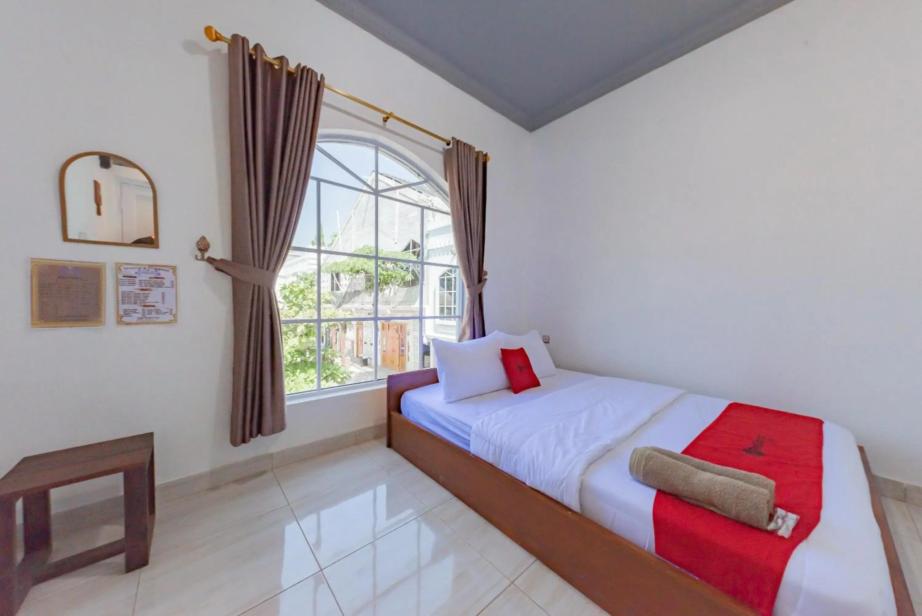 Suite in RedDoorz @ Niagara Waterpark Suite in RedDoorz @ Niagara Waterpark