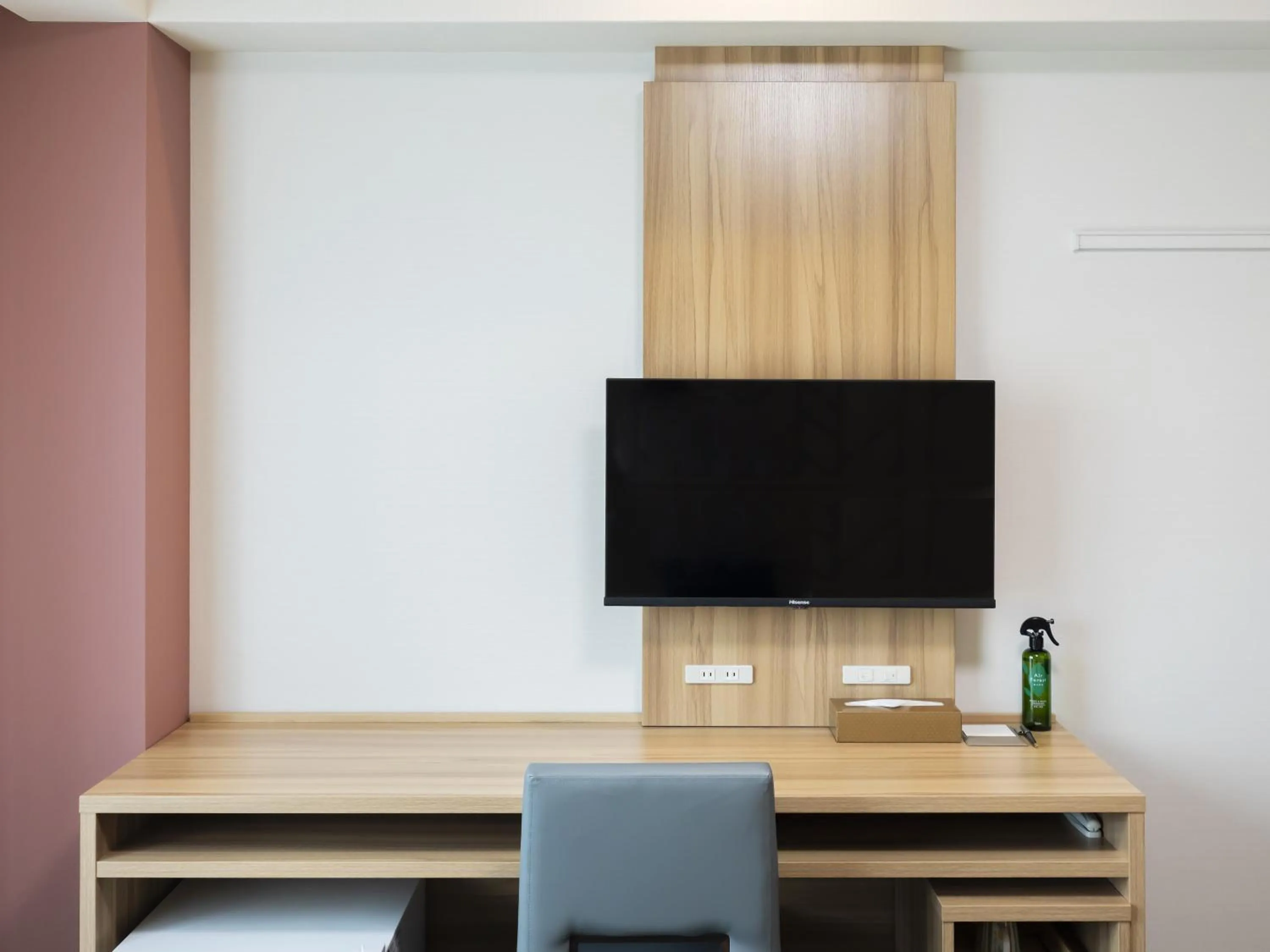 TV and multimedia in Kyoto Plaza Hotel Kintetsu Jujo