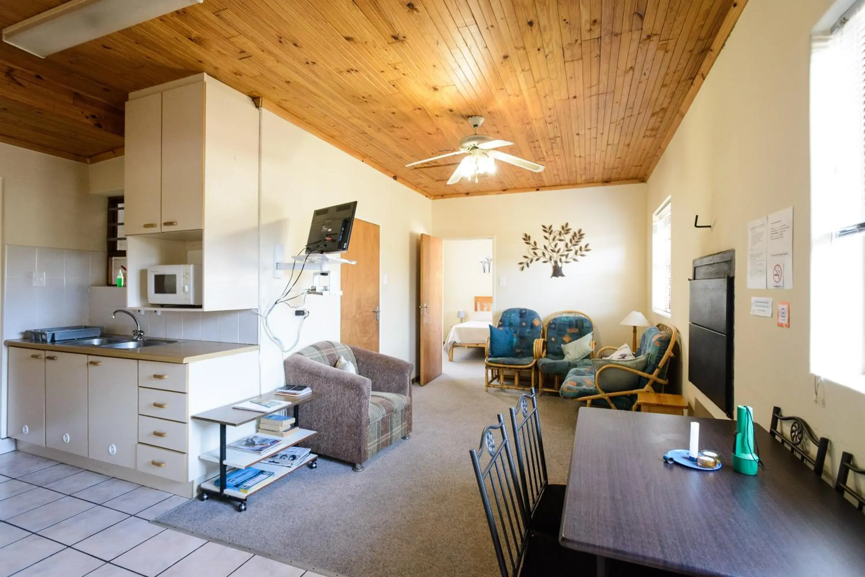 Apartment - single occupancy - Ground Level in Albatross Beach Guest House Apartment - single occupancy - Ground Level in Albatross Beach Guest House