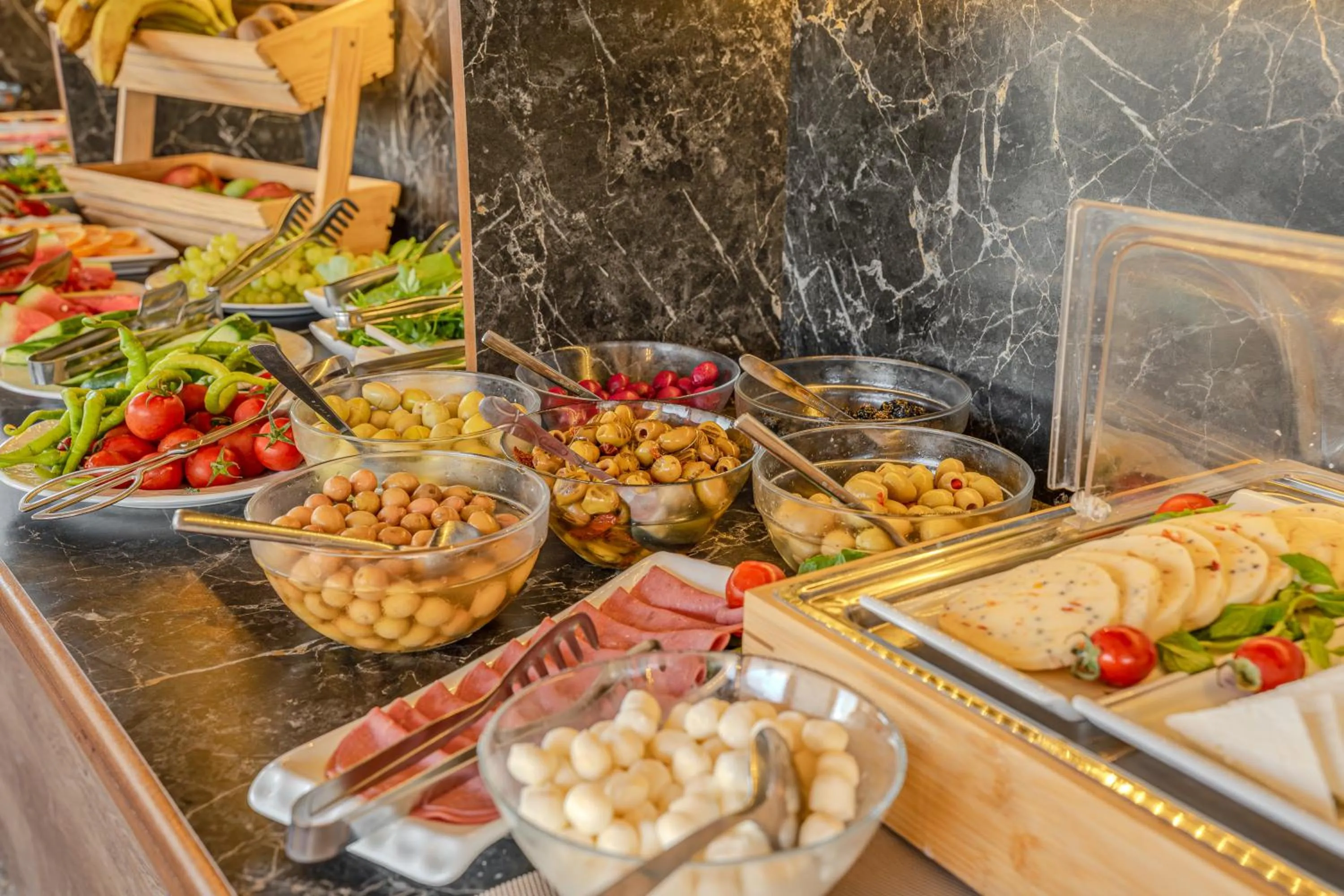 Buffet breakfast in Osmanbey Cave House
