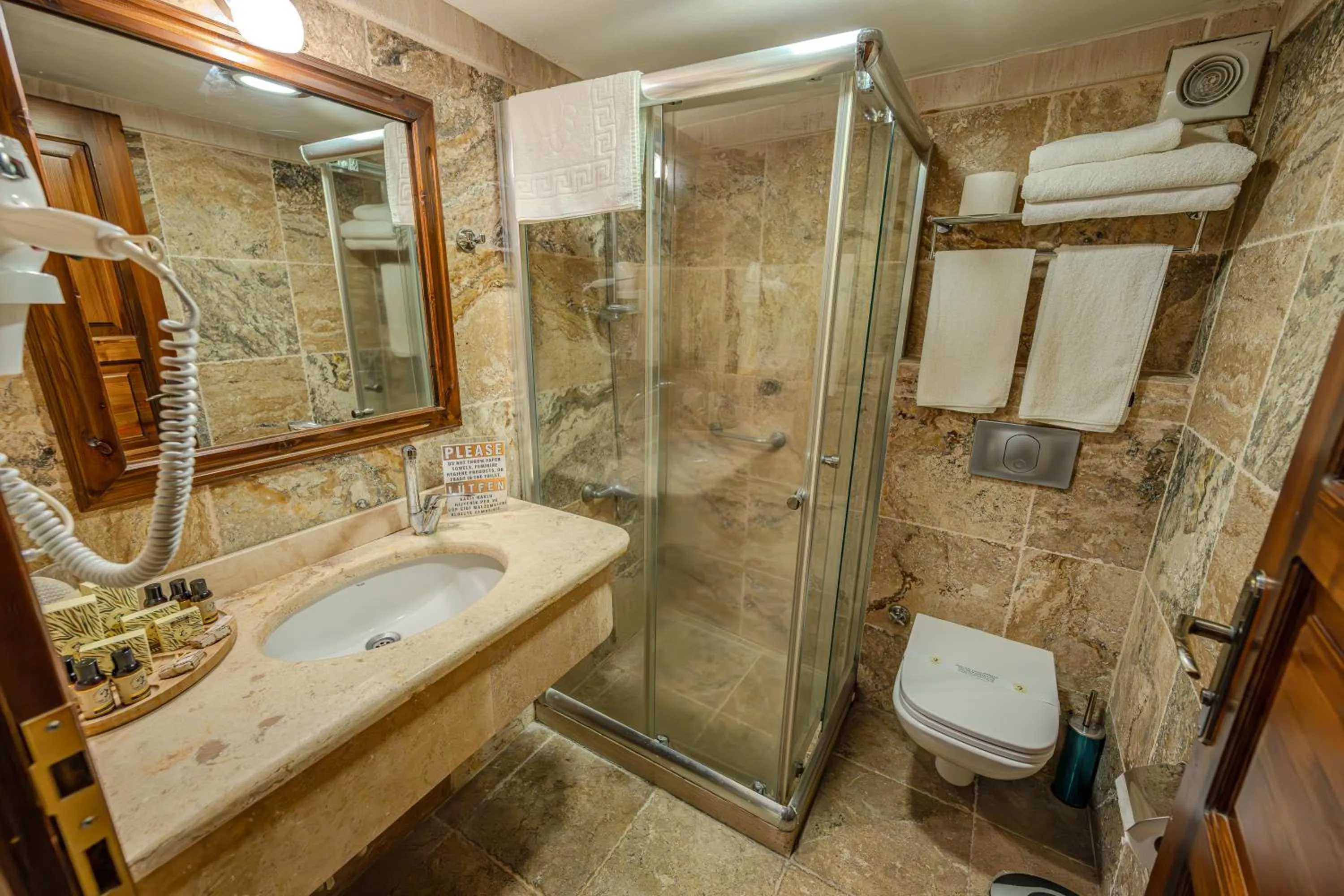 Bathroom in Osmanbey Cave House