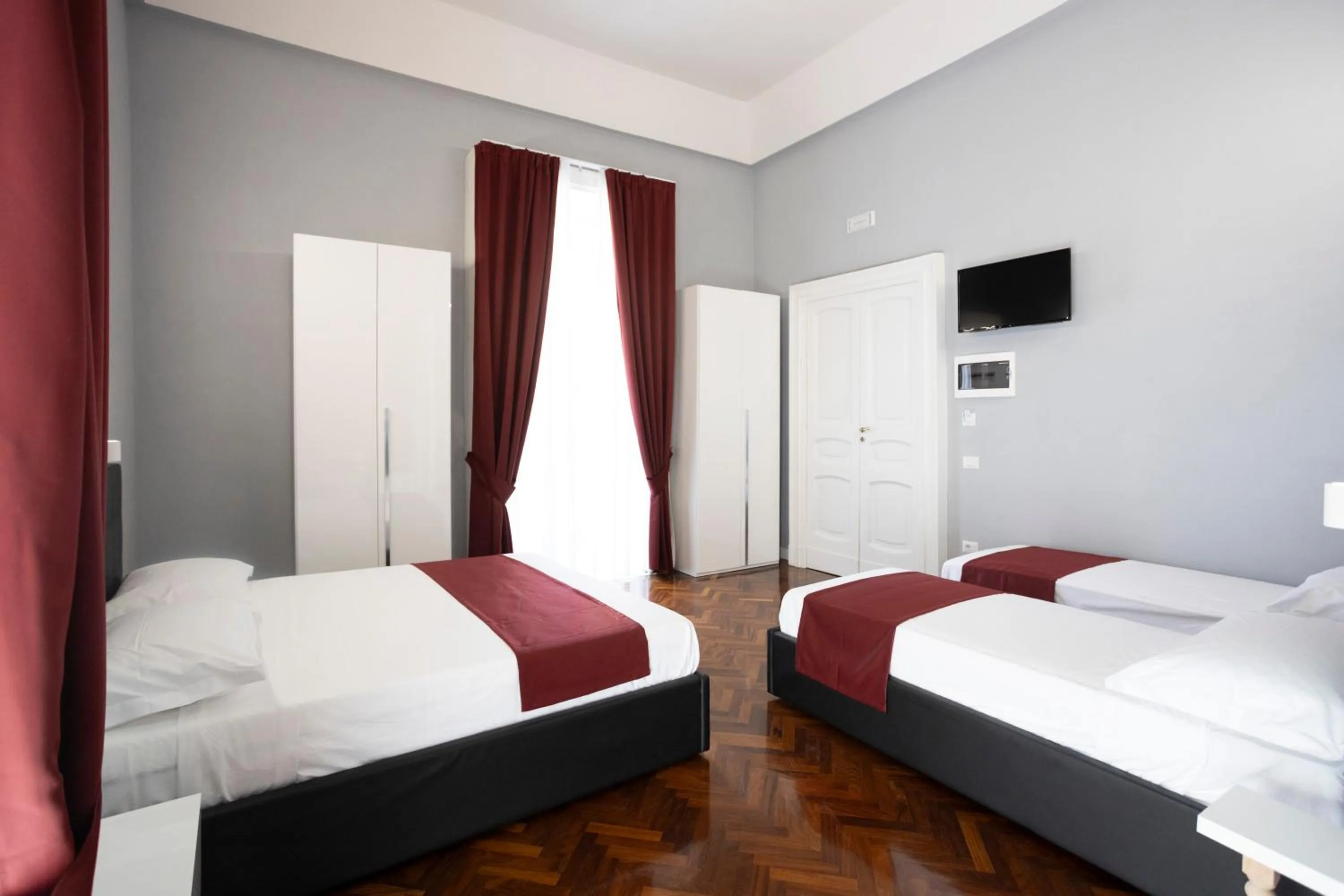 TV and multimedia, Bed in La Chambre Duomo