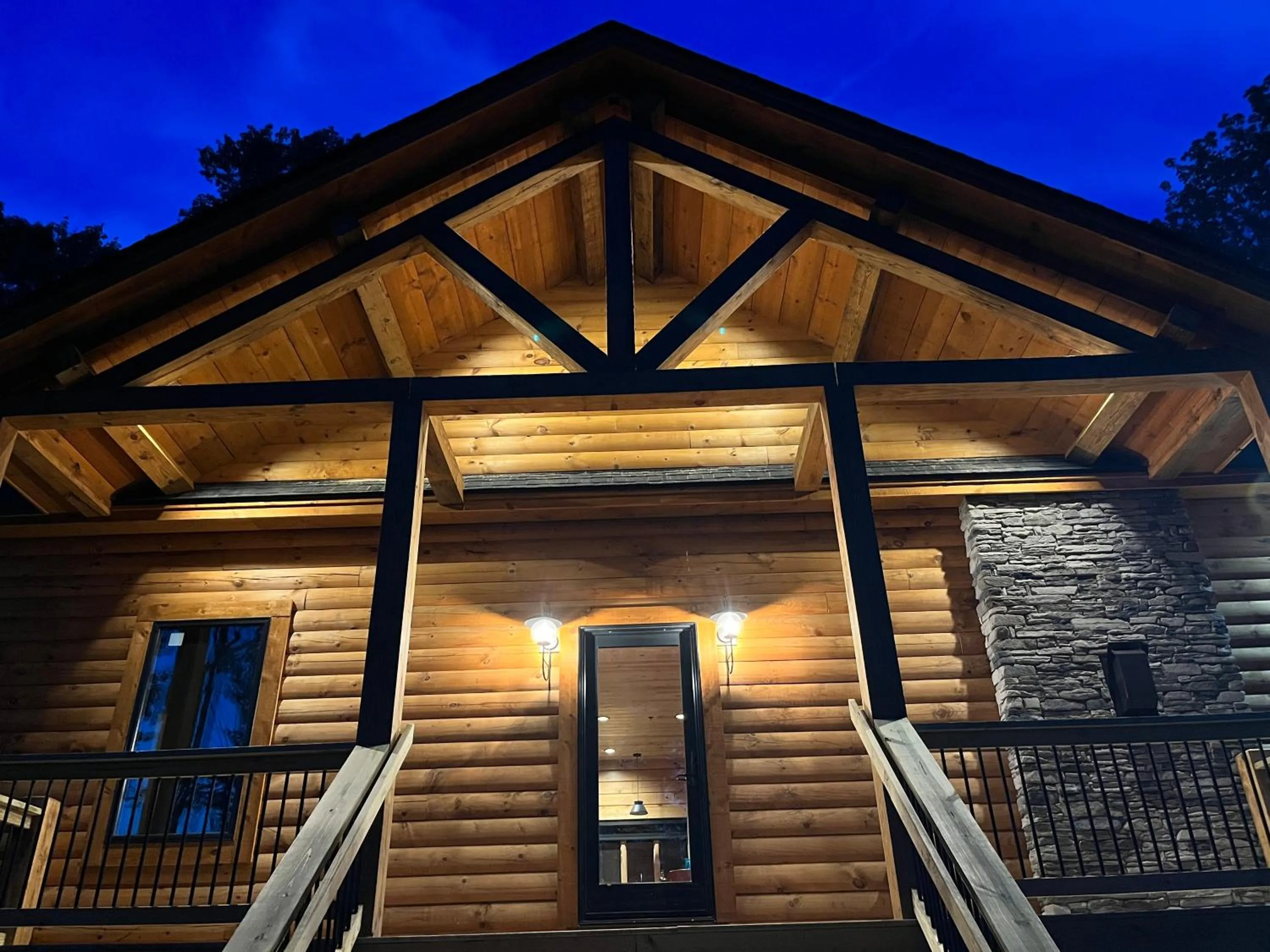 Property building in Black Diamond Lodge