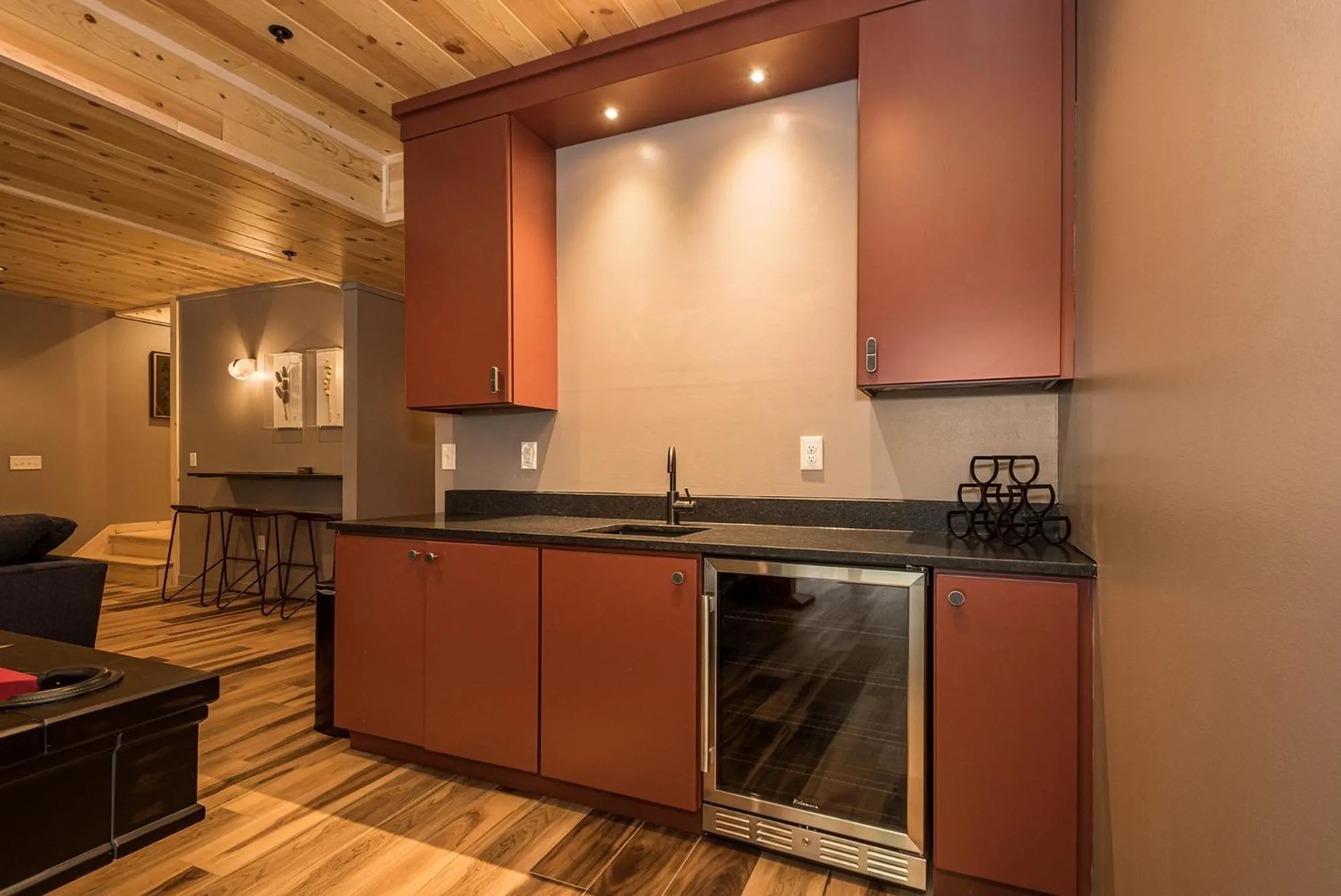 Property building in Black Diamond Lodge