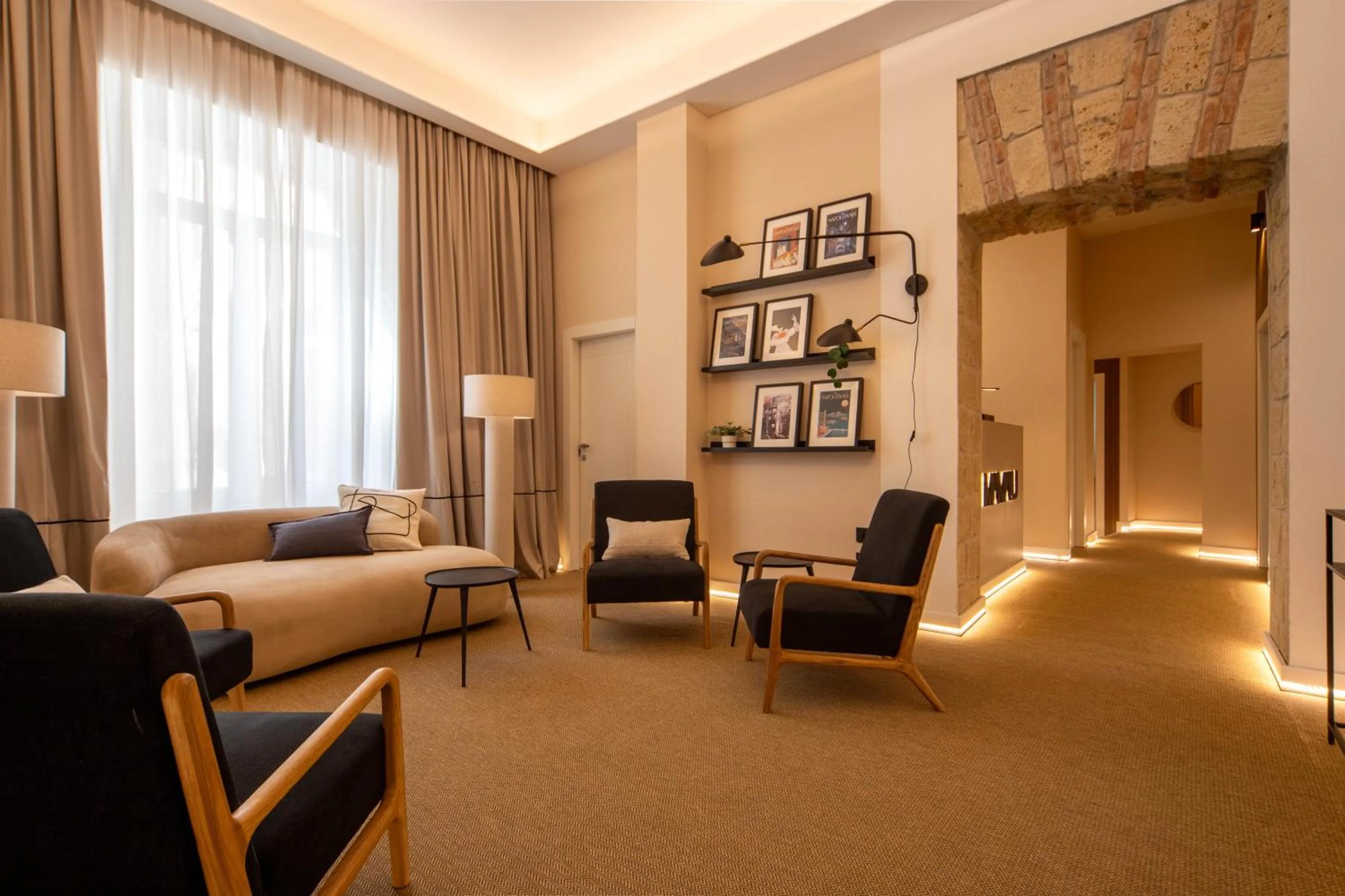 Lobby or reception in MAMALU - Studios and Suites