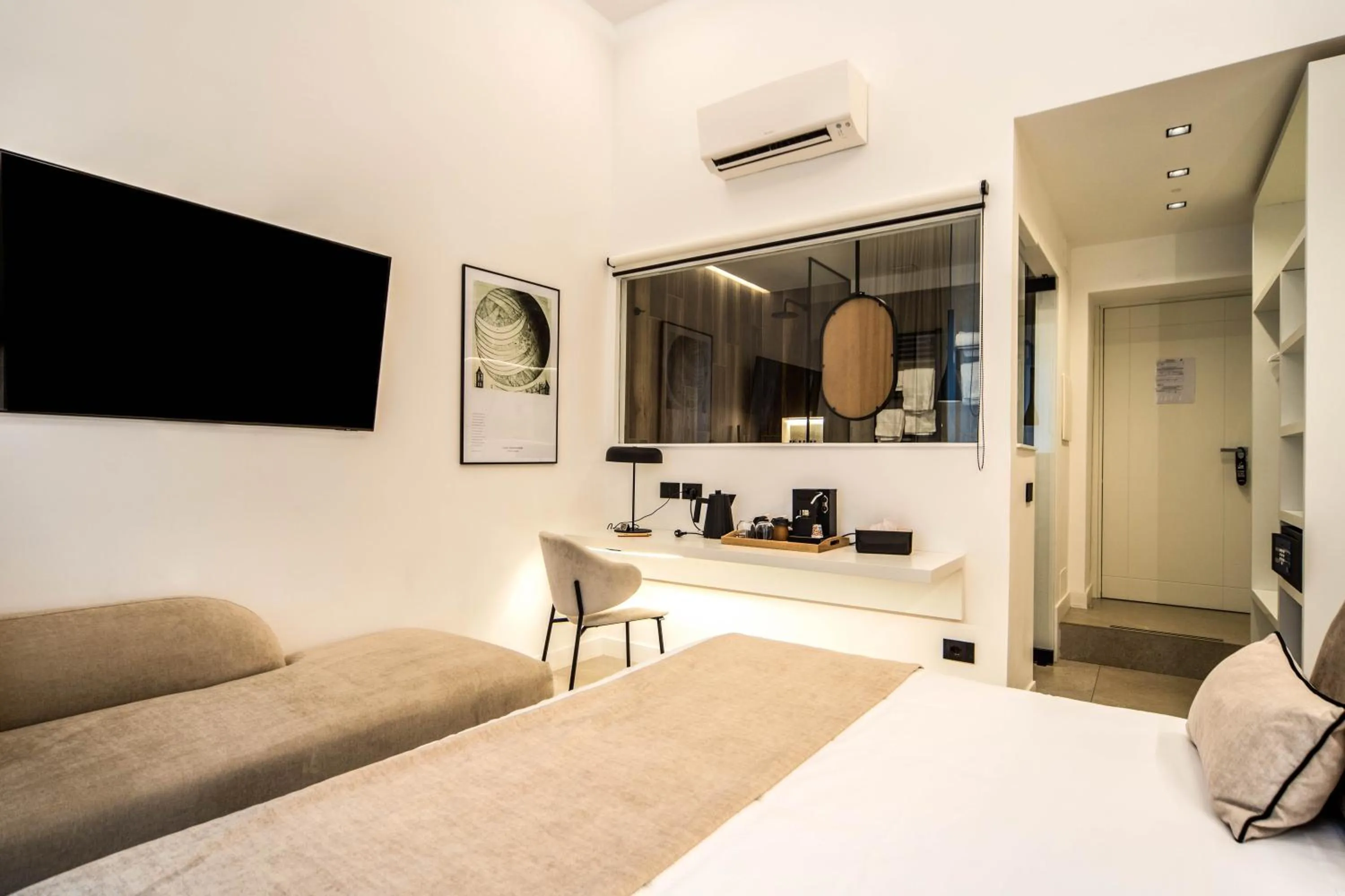 Bed in MAMALU - Studios and Suites