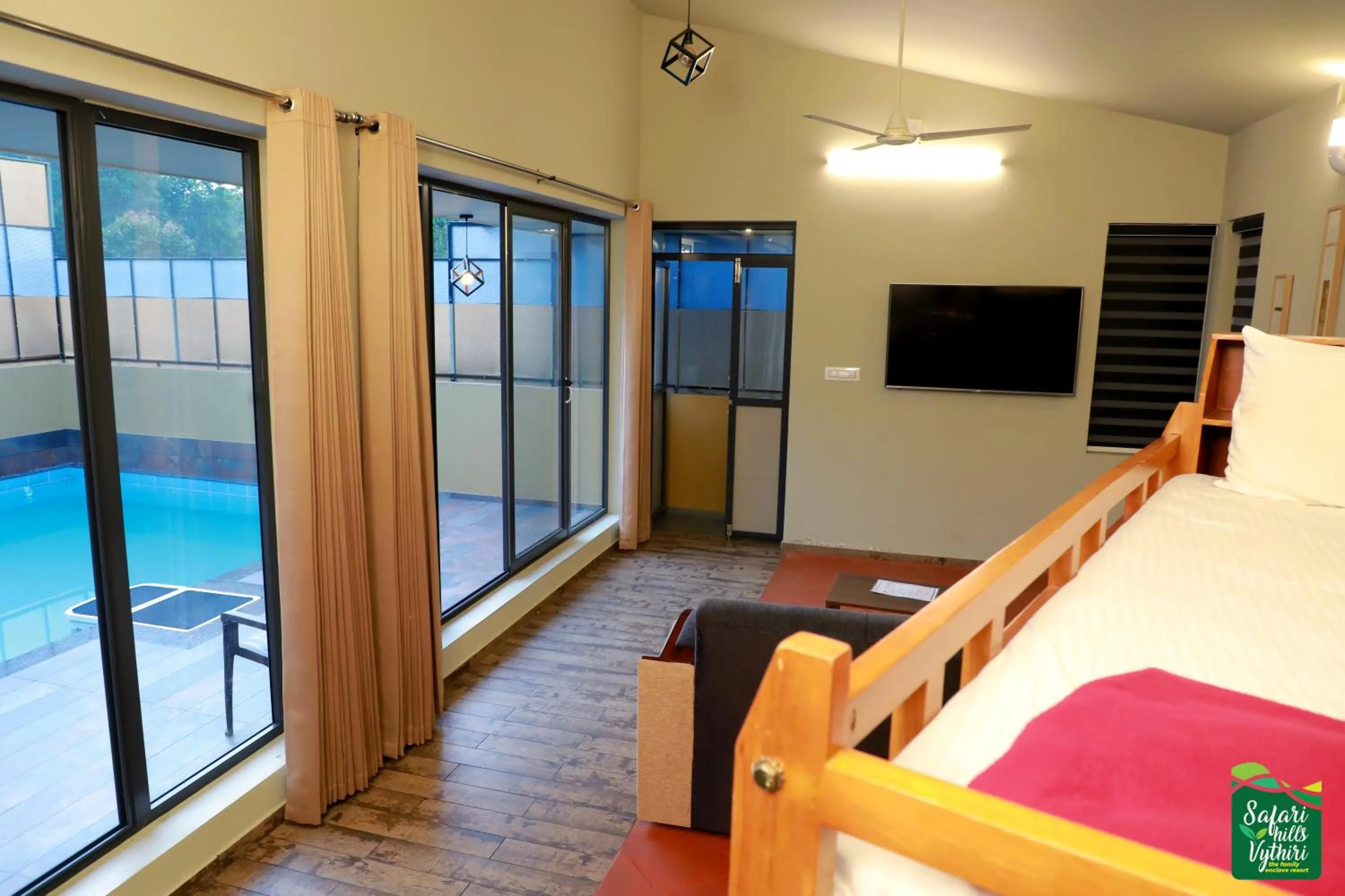 Communal lounge/ TV room in Safari Hills