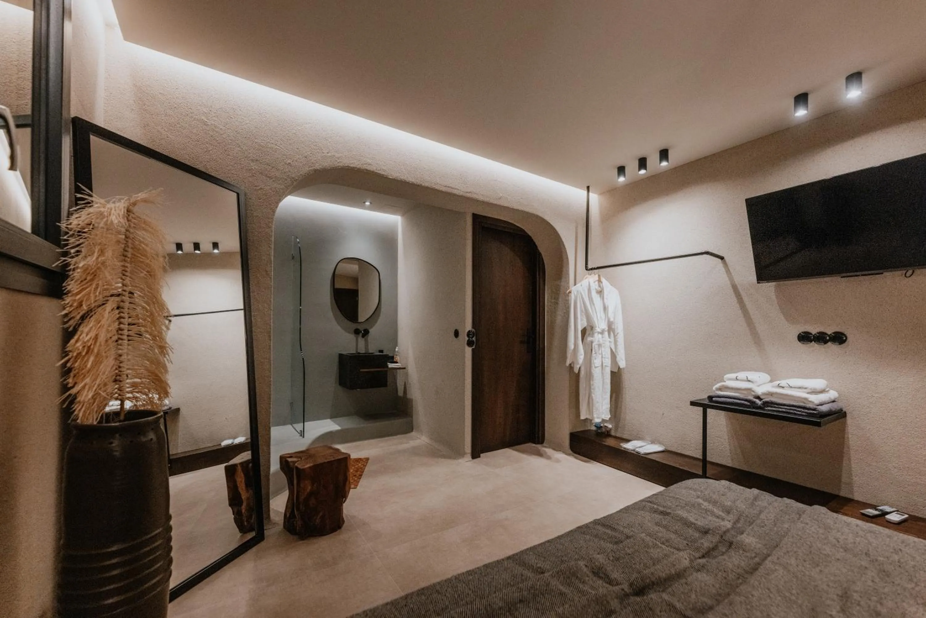 Bathroom, Bed in ONYM Curated Villas