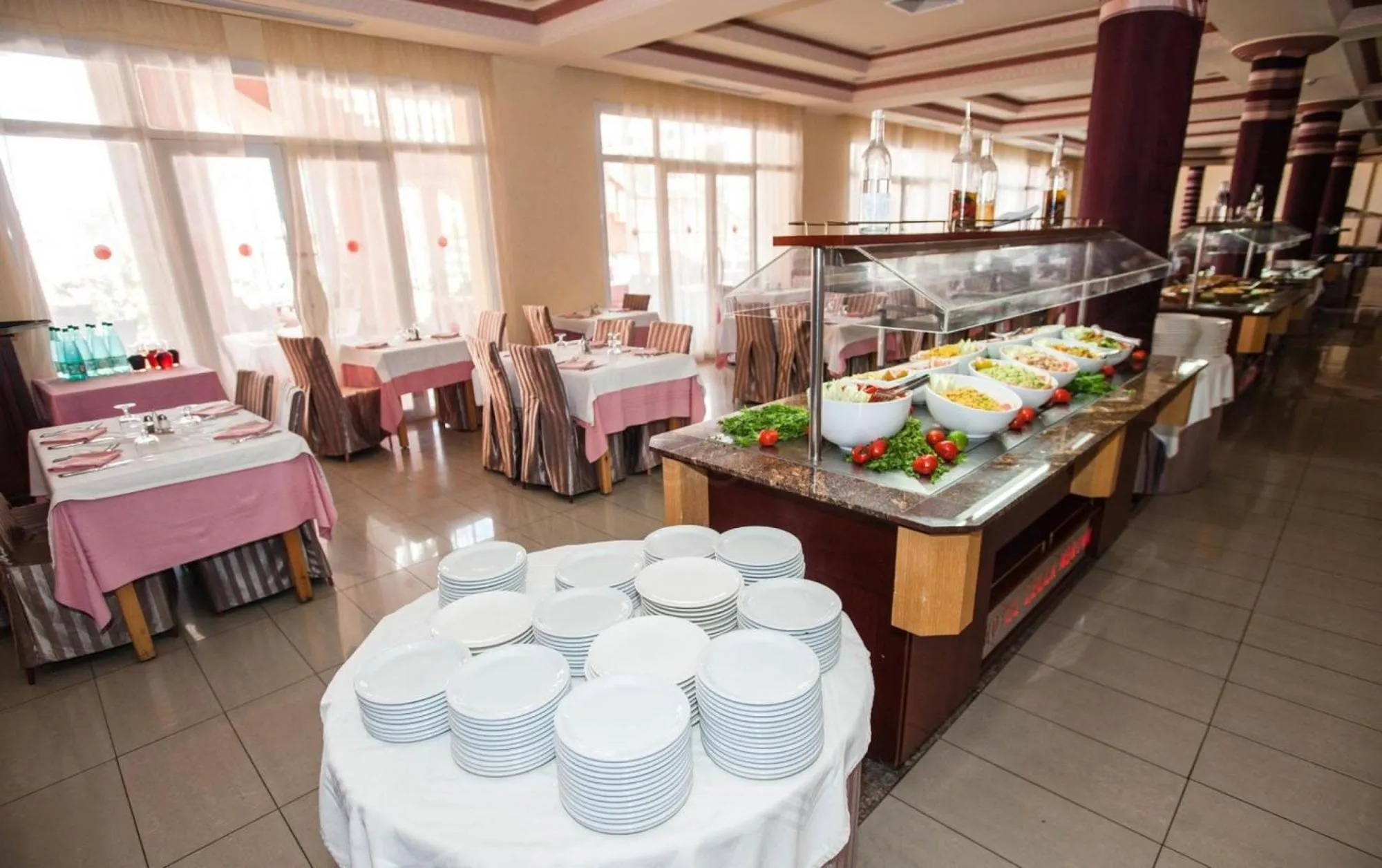 Restaurant/places to eat in Hotel & Club Lella Meriam