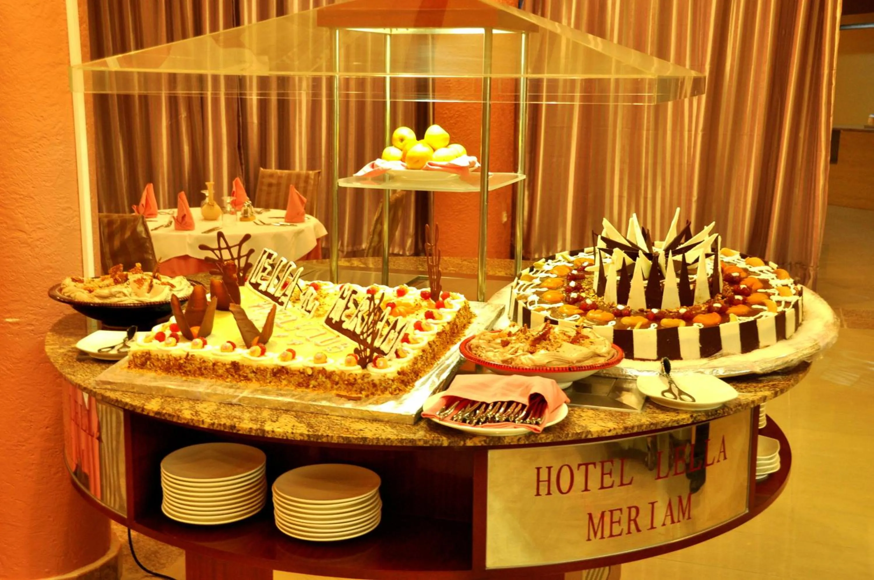 Restaurant/places to eat in Hotel & Club Lella Meriam