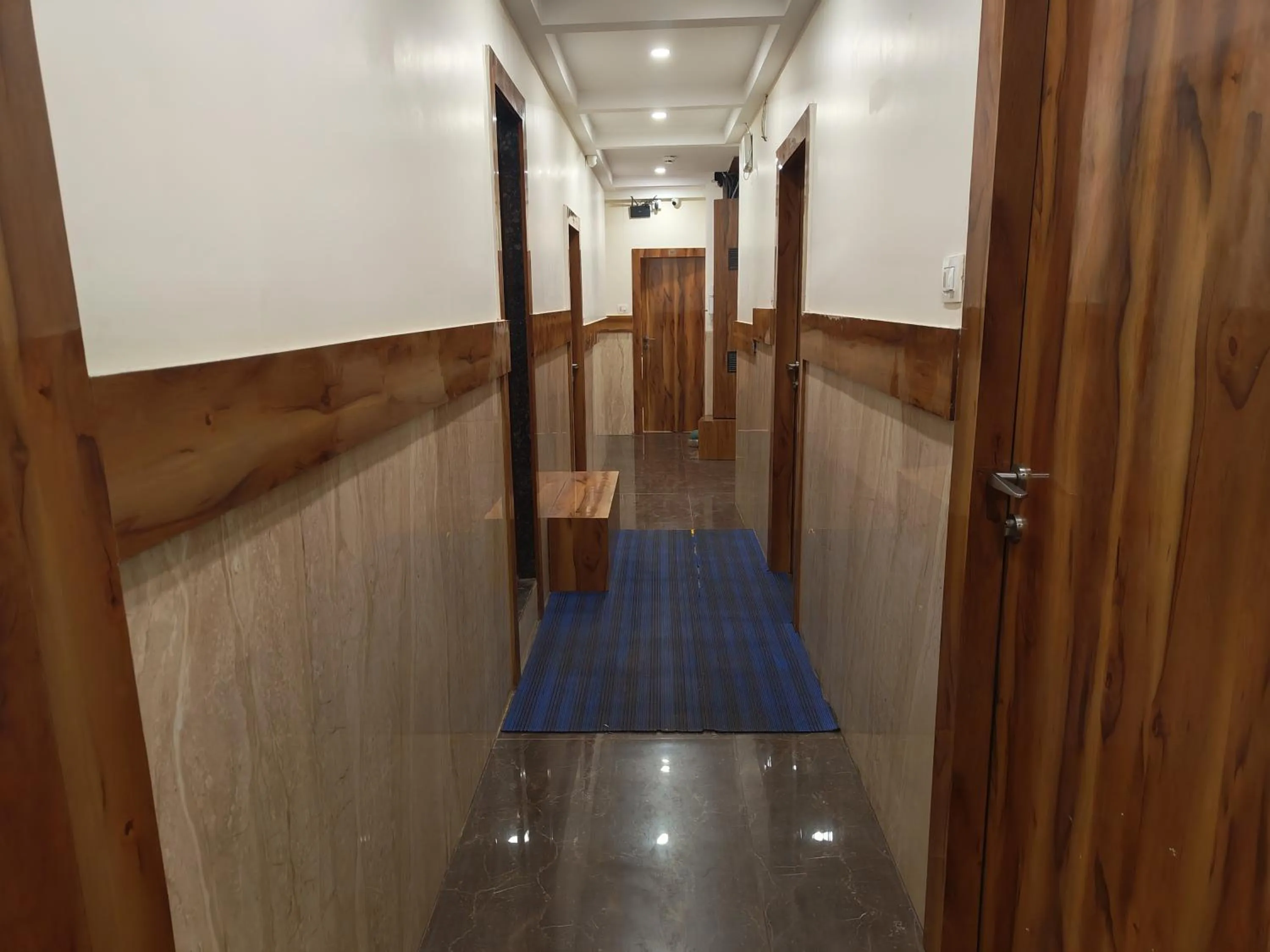 Lobby or reception in Hotel Dream Palace Residency - Near to US Embassy Bkc Mumbai