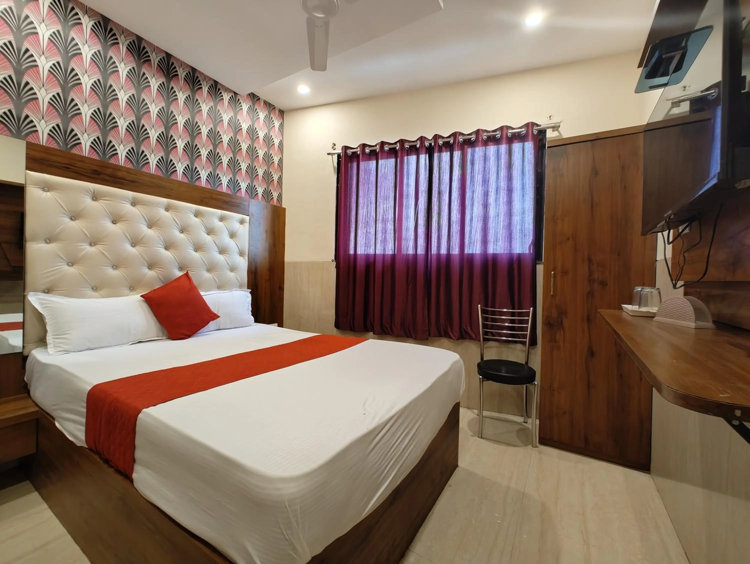Bedroom, Bed in Hotel Dream Palace Residency - Near to US Embassy Bkc Mumbai