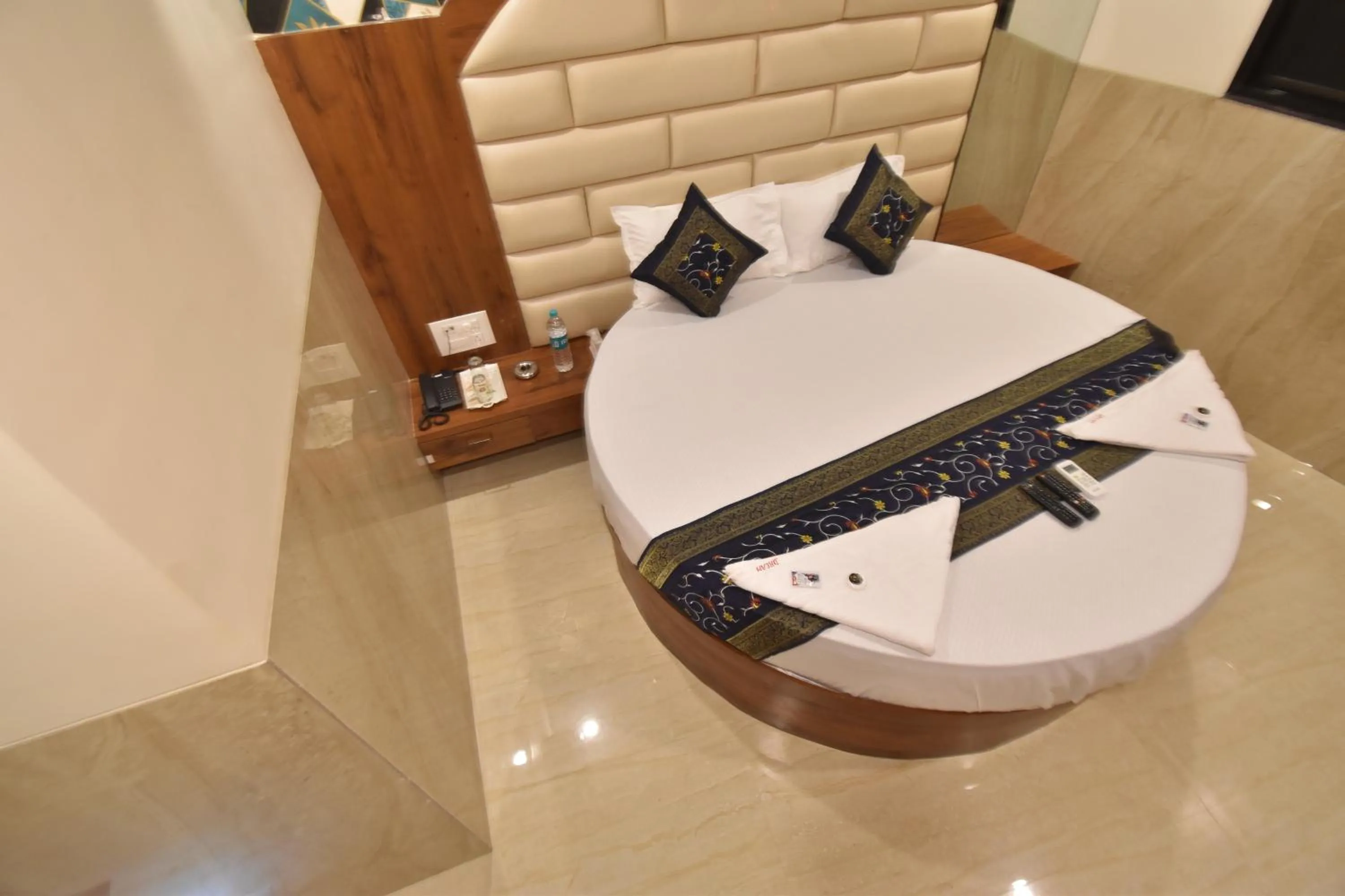 Living room in Hotel Dream Palace Residency - Near to US Embassy Bkc Mumbai