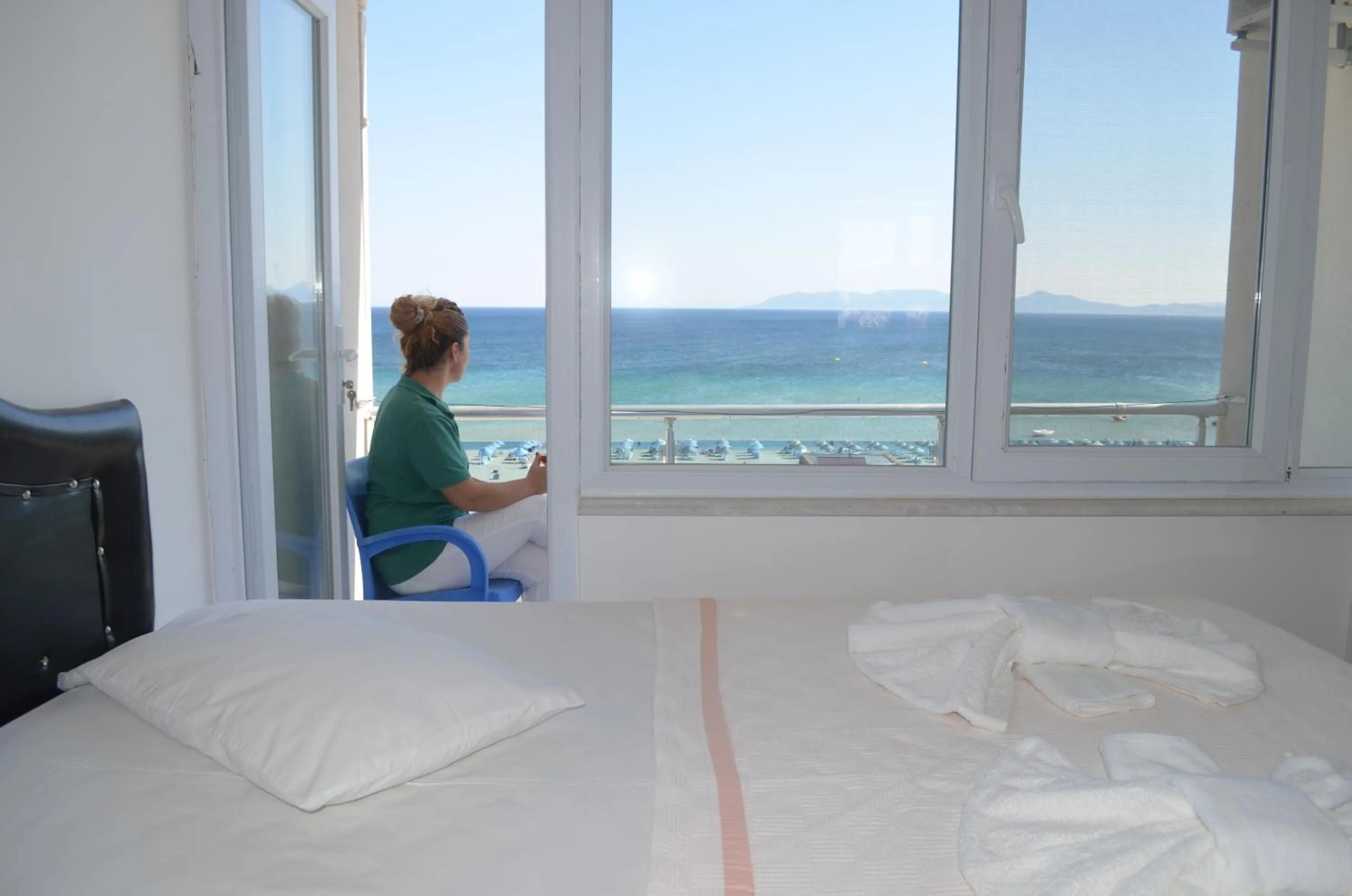 Photo of the whole room in Yasmin Hotel