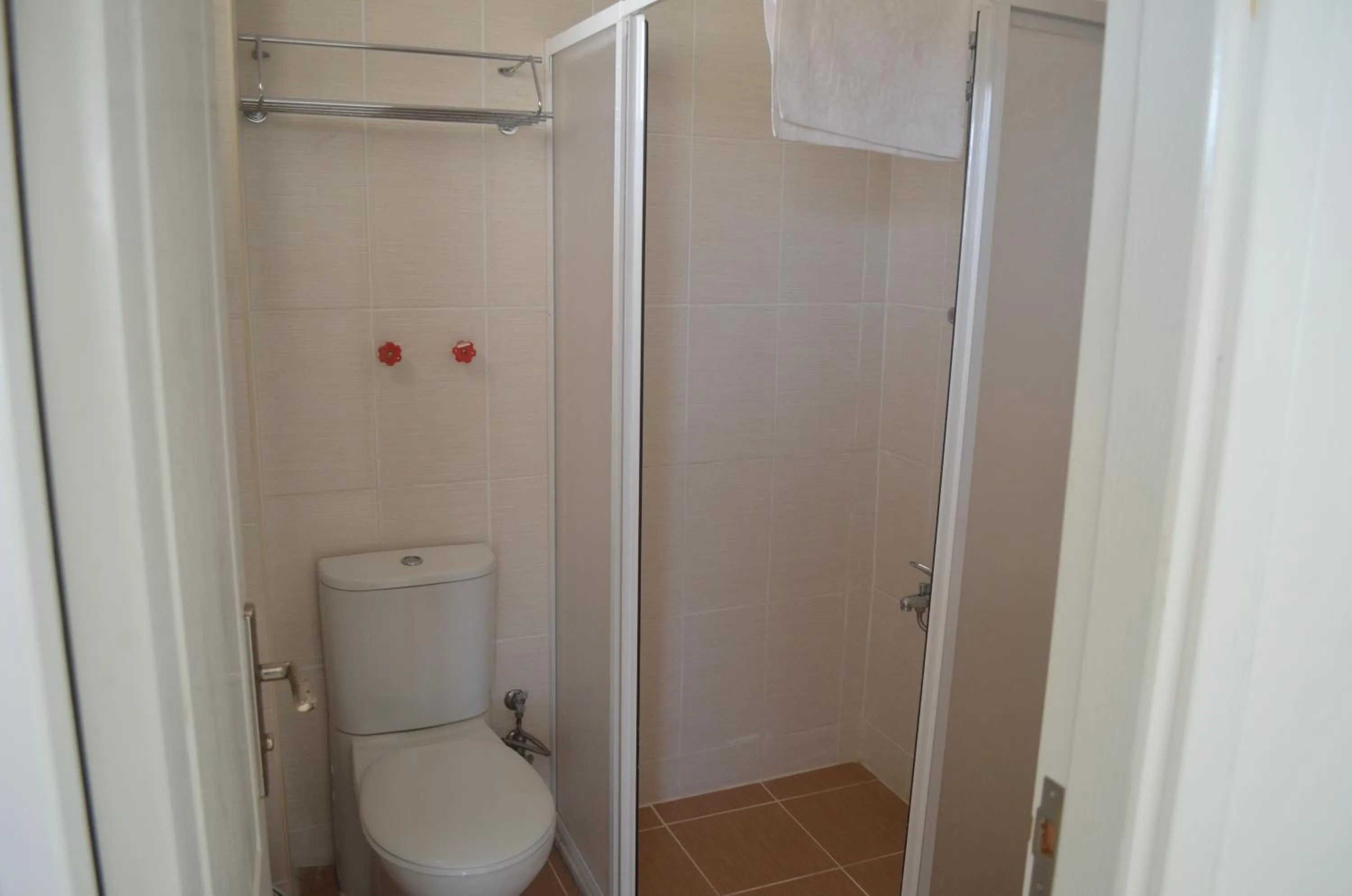 Bathroom in Yasmin Hotel