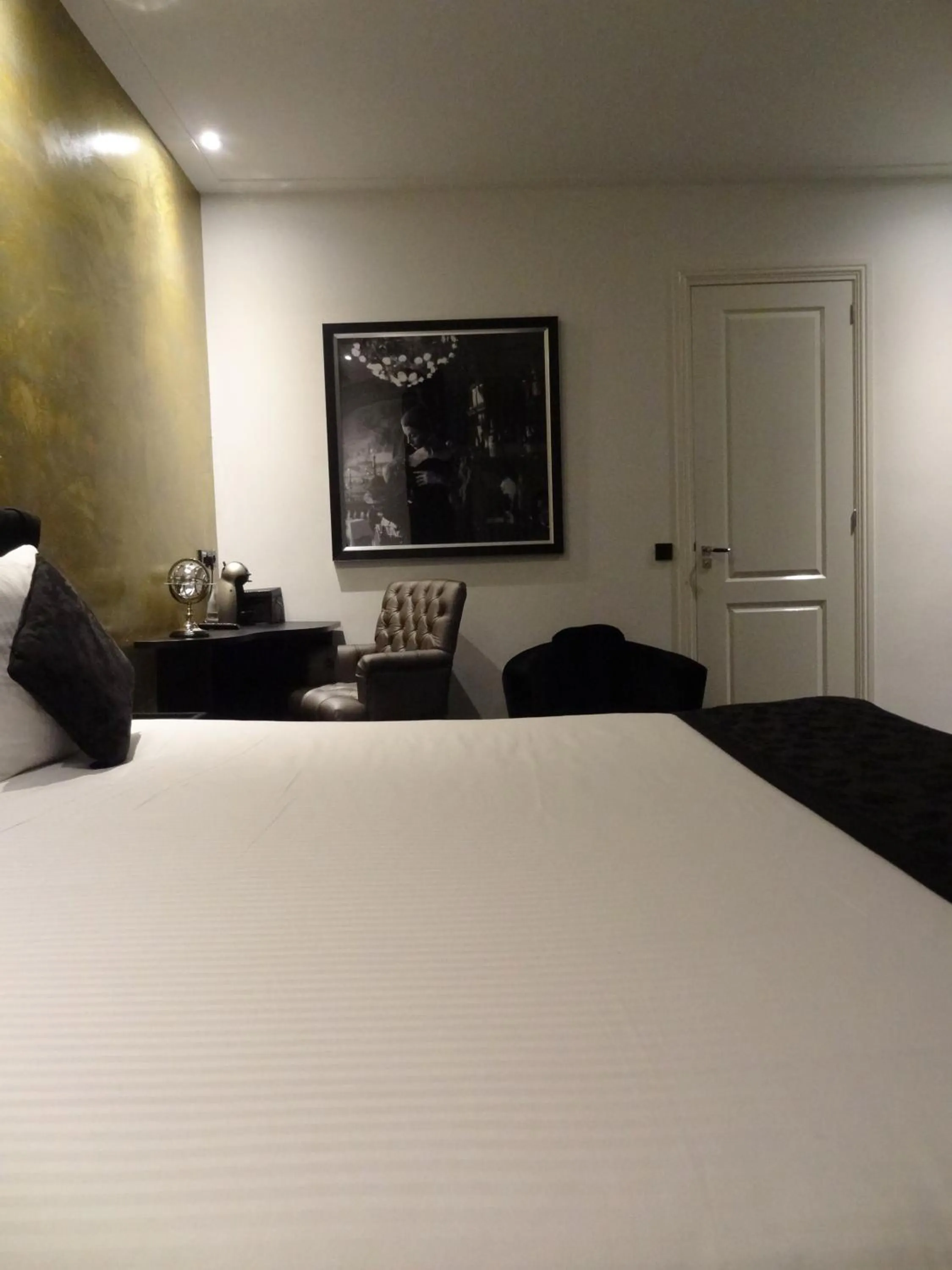 Coffee/tea facilities, Bed in Sara's Boutique Hotel