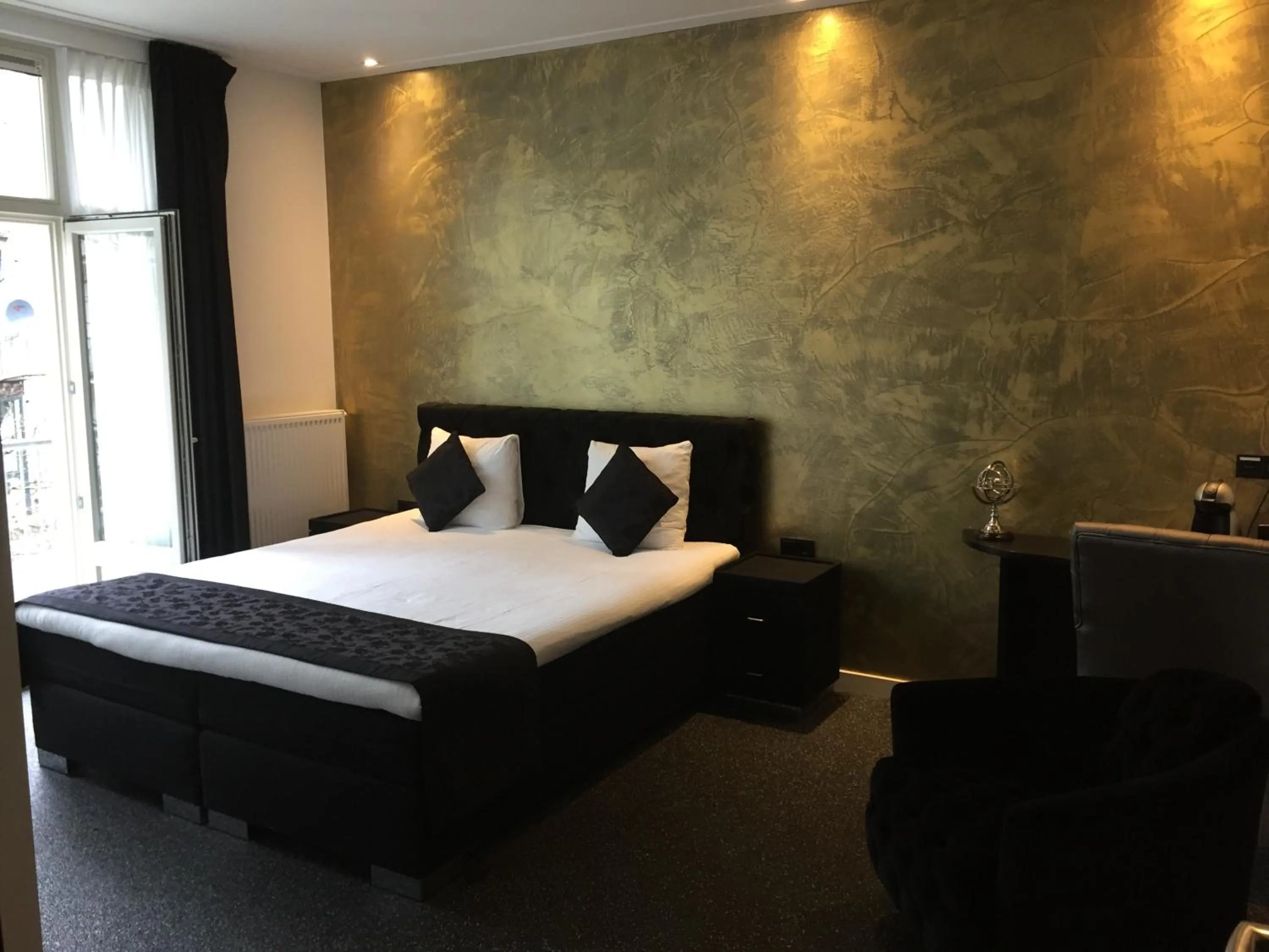 Bedroom, Bed in Sara's Boutique Hotel