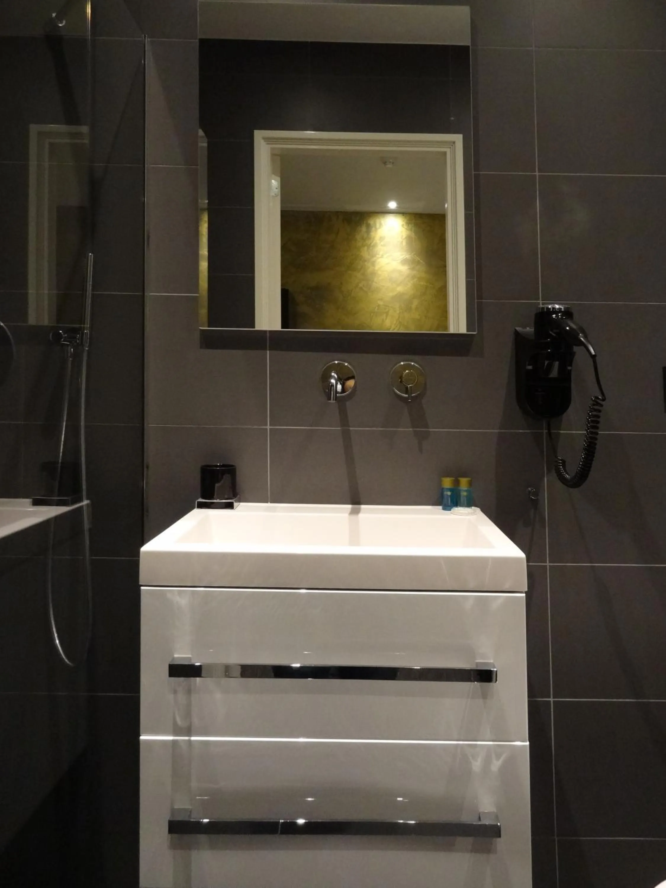 Bathroom in Sara's Boutique Hotel