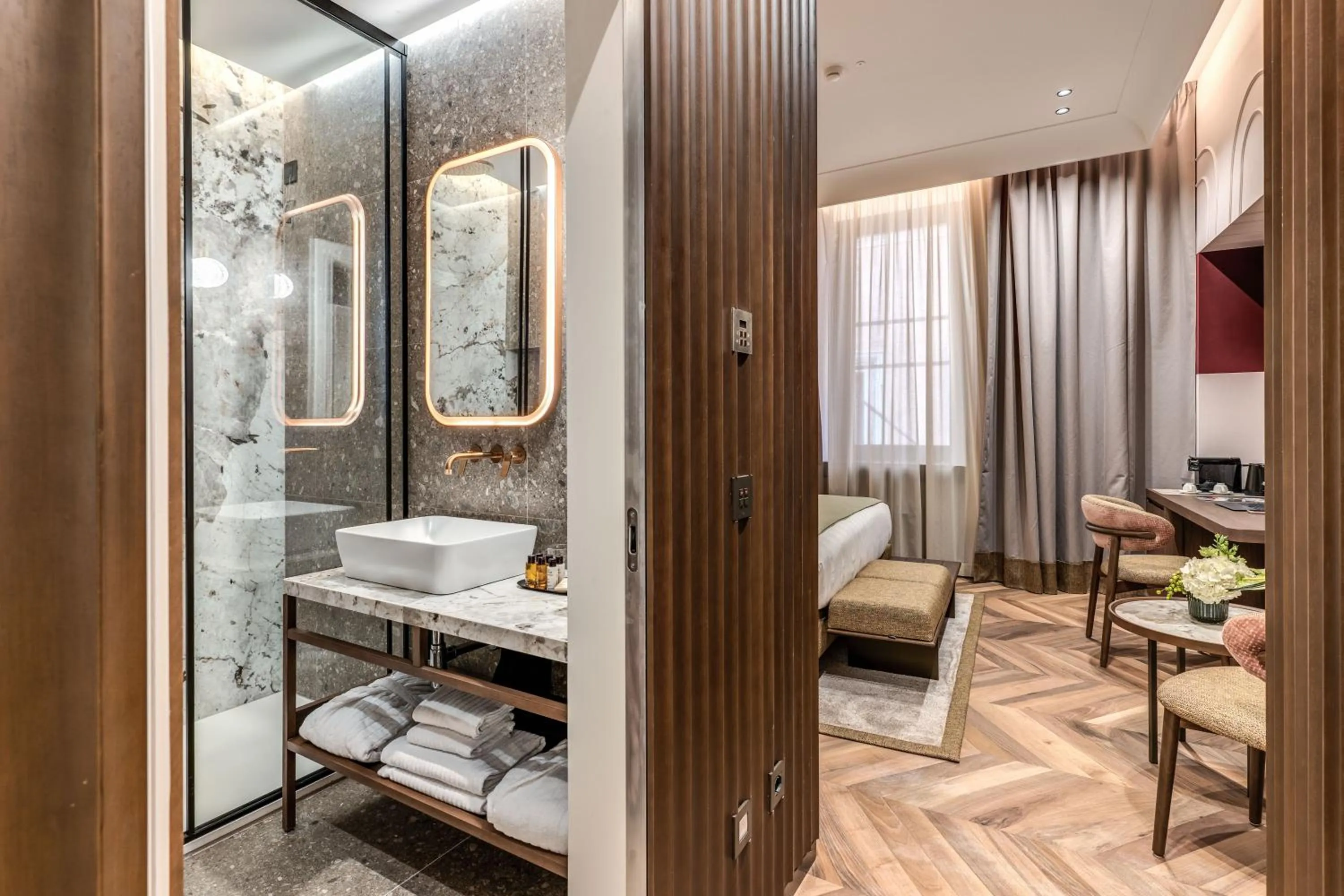 Photo of the whole room in THE STEPS Hotel - by Eitch Collection