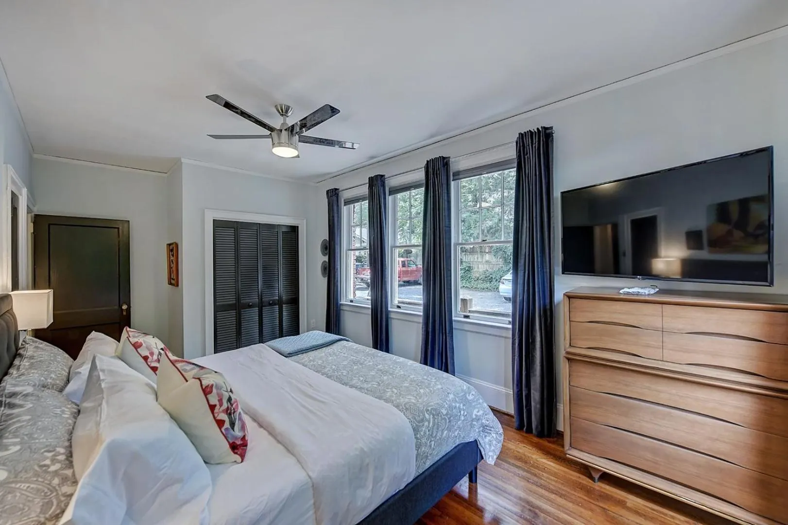 Bed in The Home Collection CLT: Lamar Avenue