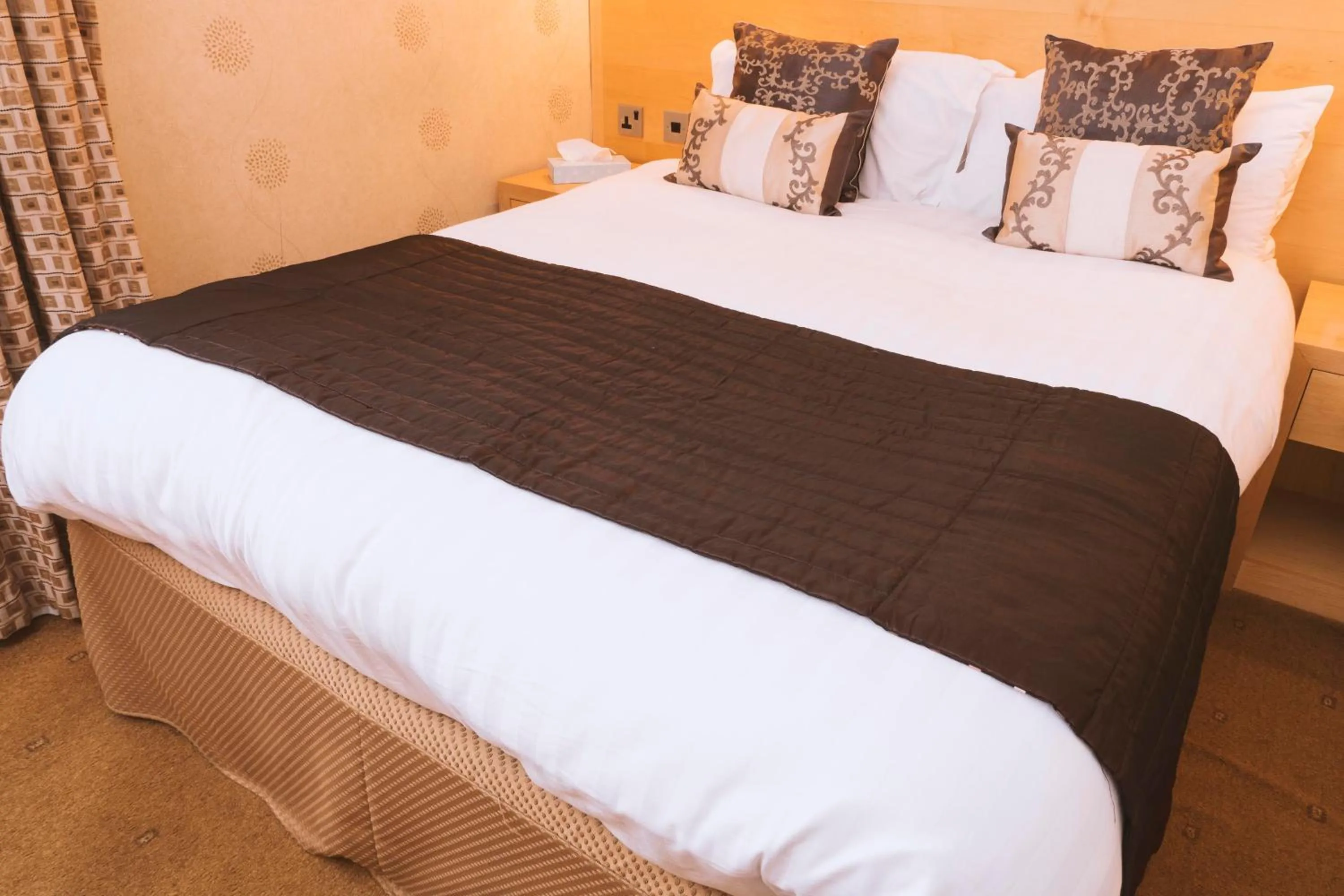 Bedroom, Bed in Trivelles Park Hotel