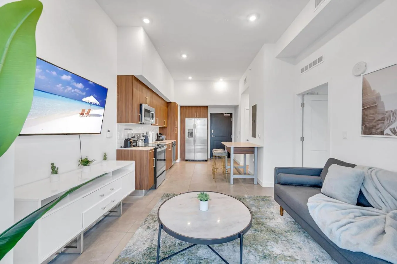 Modern Unit in Downtown Miami With Free Parking