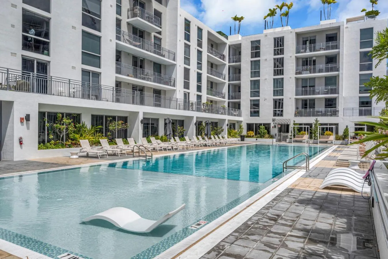 Modern Unit in Downtown Miami With Free Parking