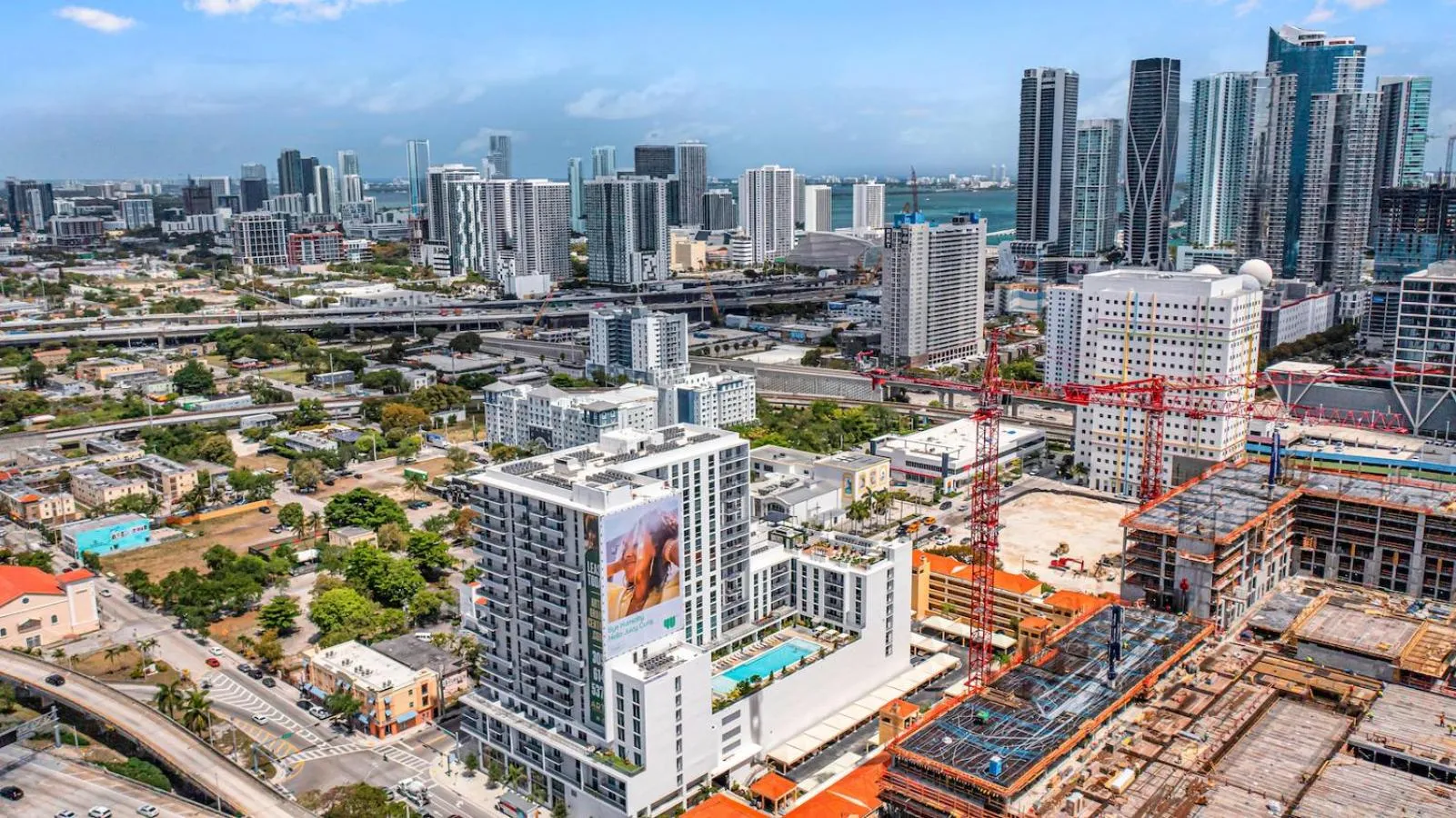 Modern Unit in Downtown Miami With Free Parking