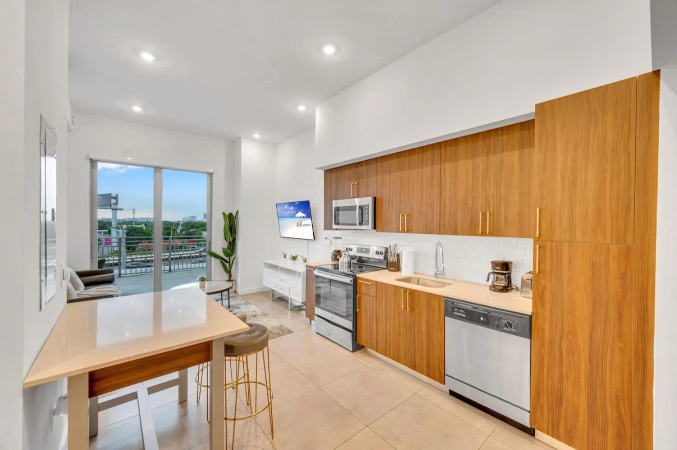 Modern Unit in Downtown Miami With Free Parking