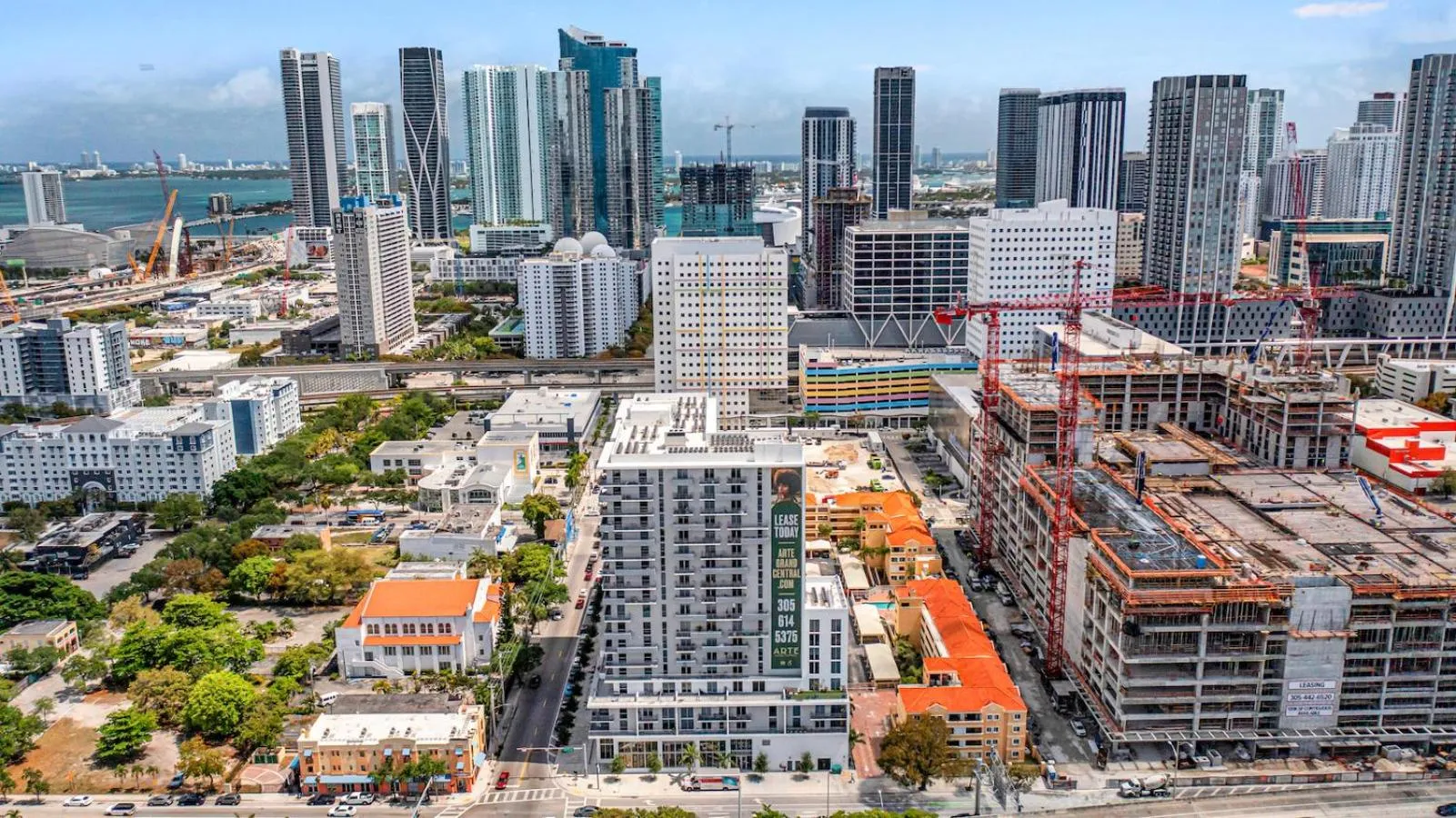 Modern Unit in Downtown Miami With Free Parking