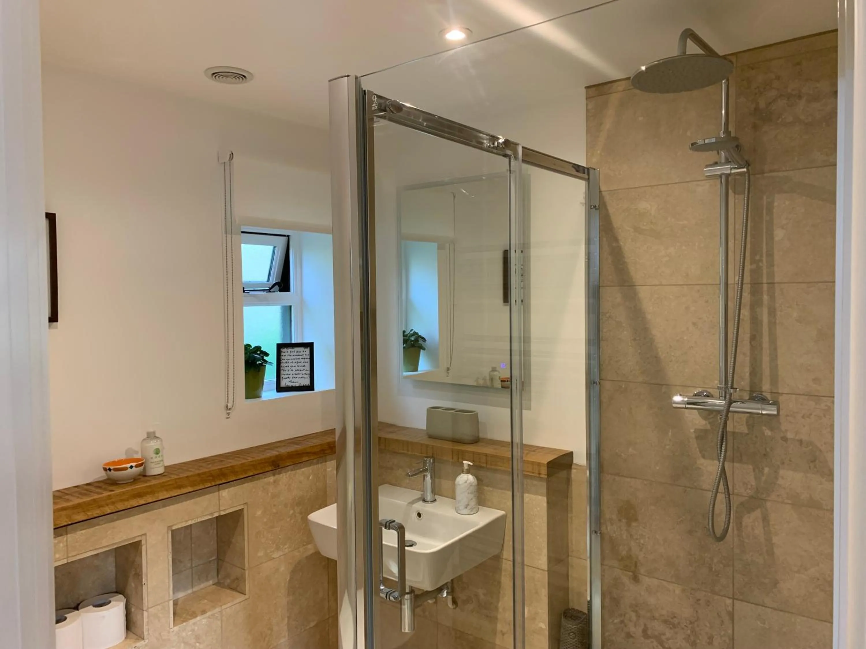 Bathroom in Attractive 2 storey, 2 bedroom barn in Long Melford